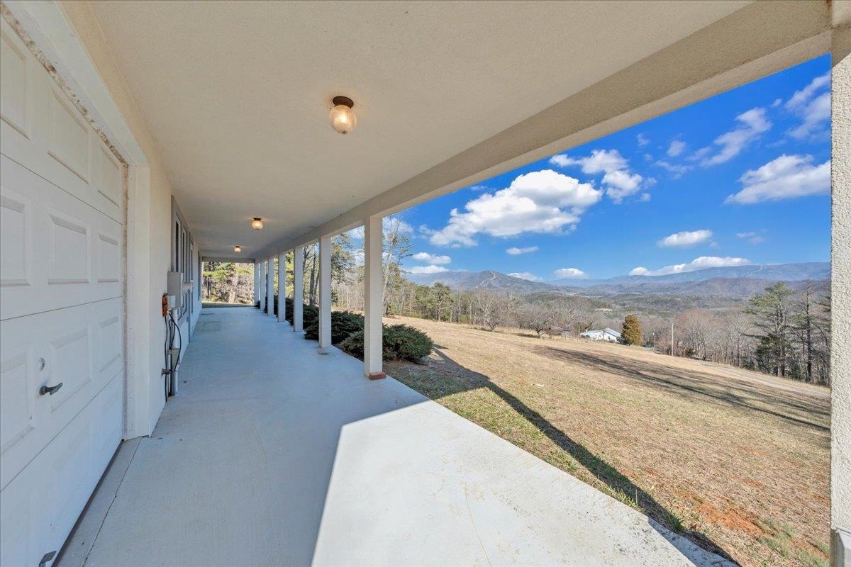 2534 Paris Mountain Road Elliston VA 24087