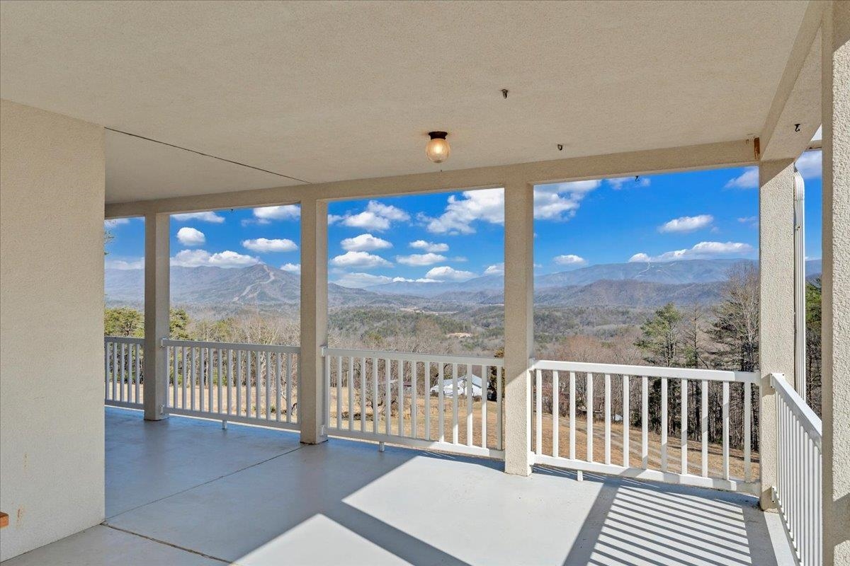 2534 Paris Mountain Road Elliston VA 24087