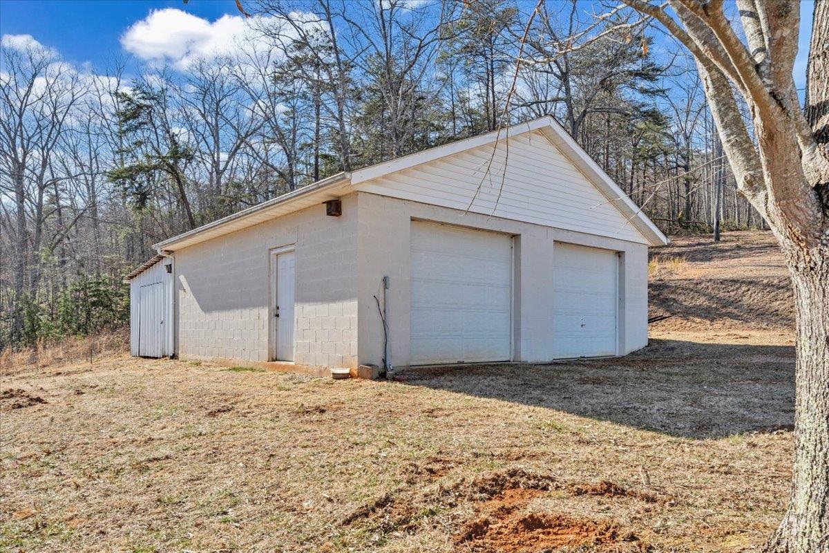 2534 Paris Mountain Road Elliston VA 24087