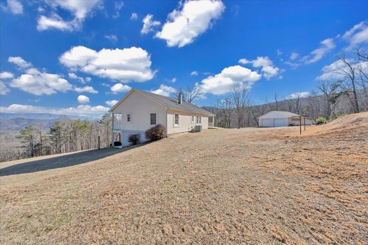 2534 Paris Mountain Road Elliston VA 24087