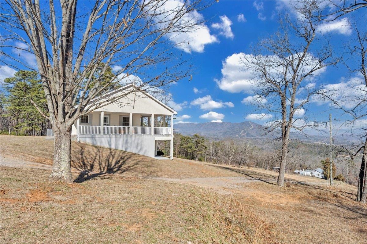 2534 Paris Mountain Road Elliston VA 24087