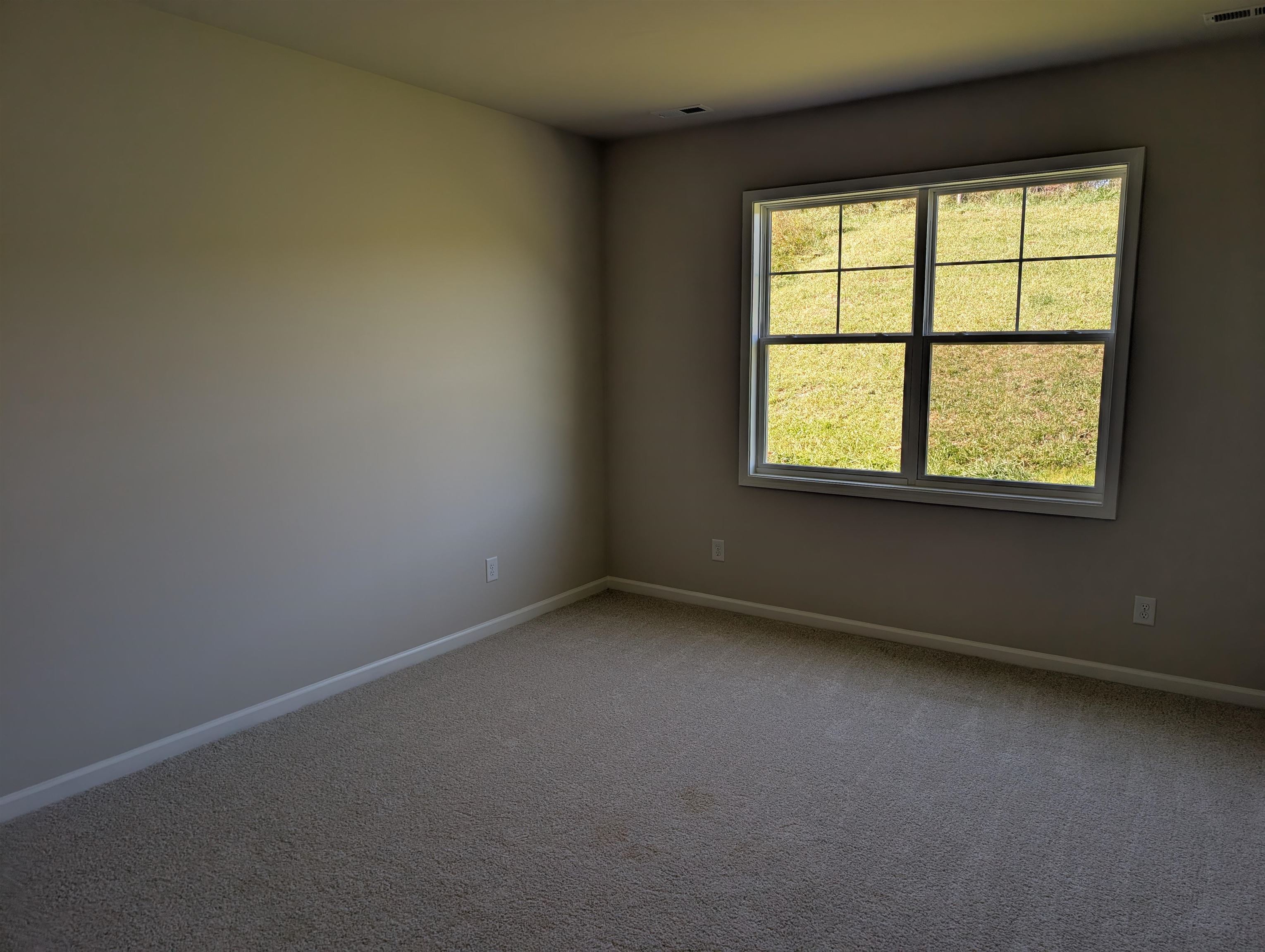 7451 King's Pointe Drive Fairlawn VA 24141