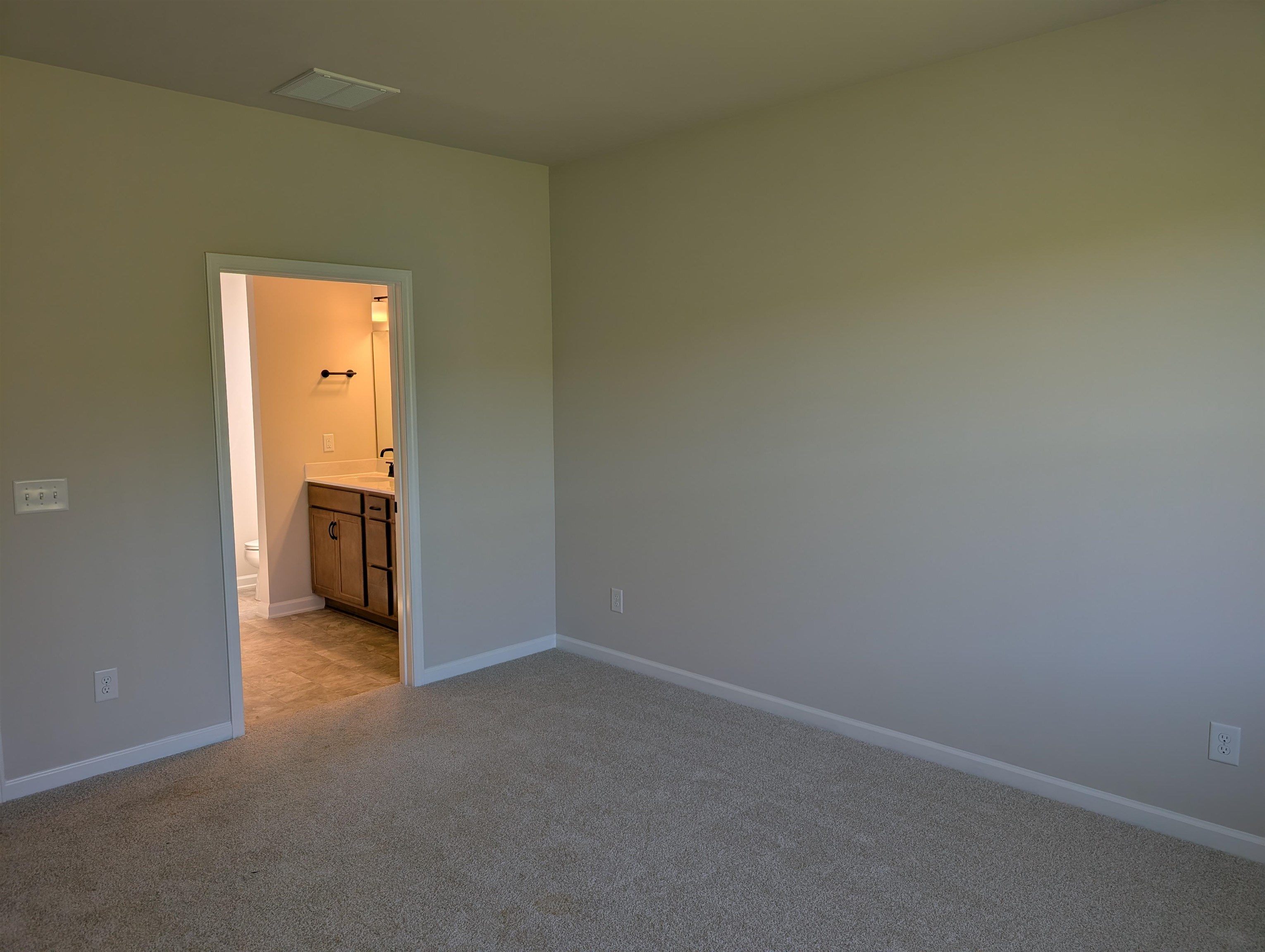 7451 King's Pointe Drive Fairlawn VA 24141