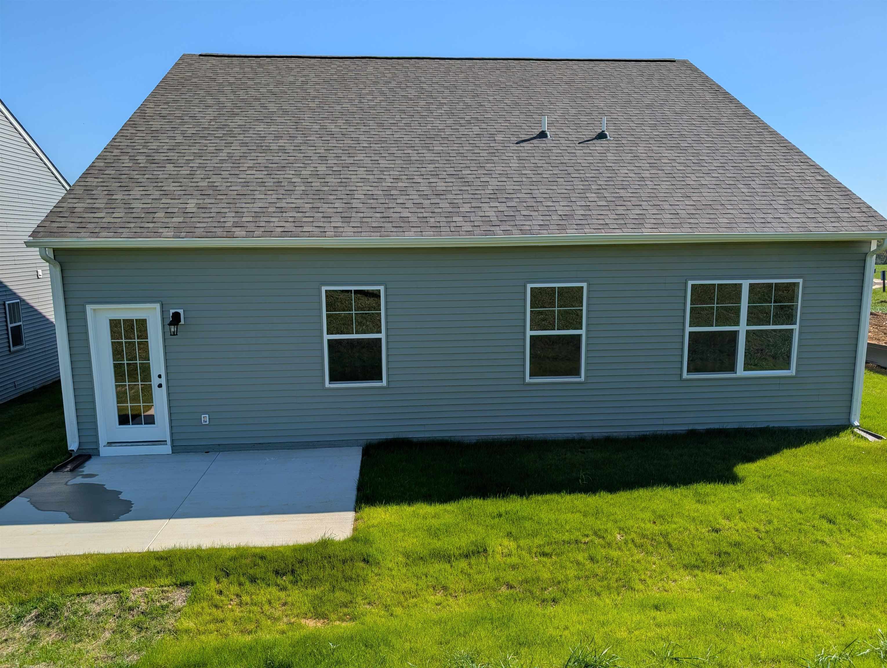 7451 King's Pointe Drive Fairlawn VA 24141