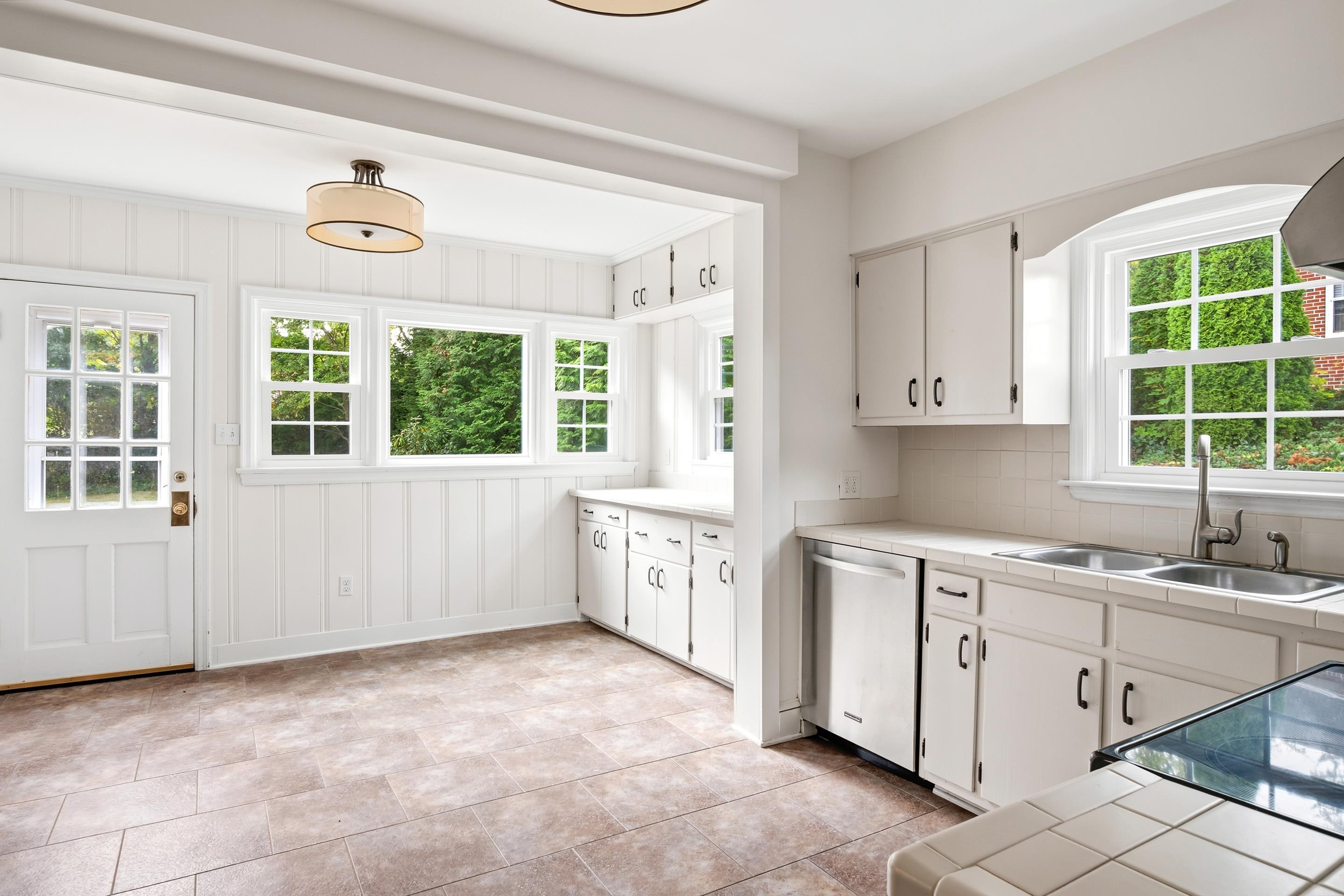 660 W Main Street Christiansburg VA 24073