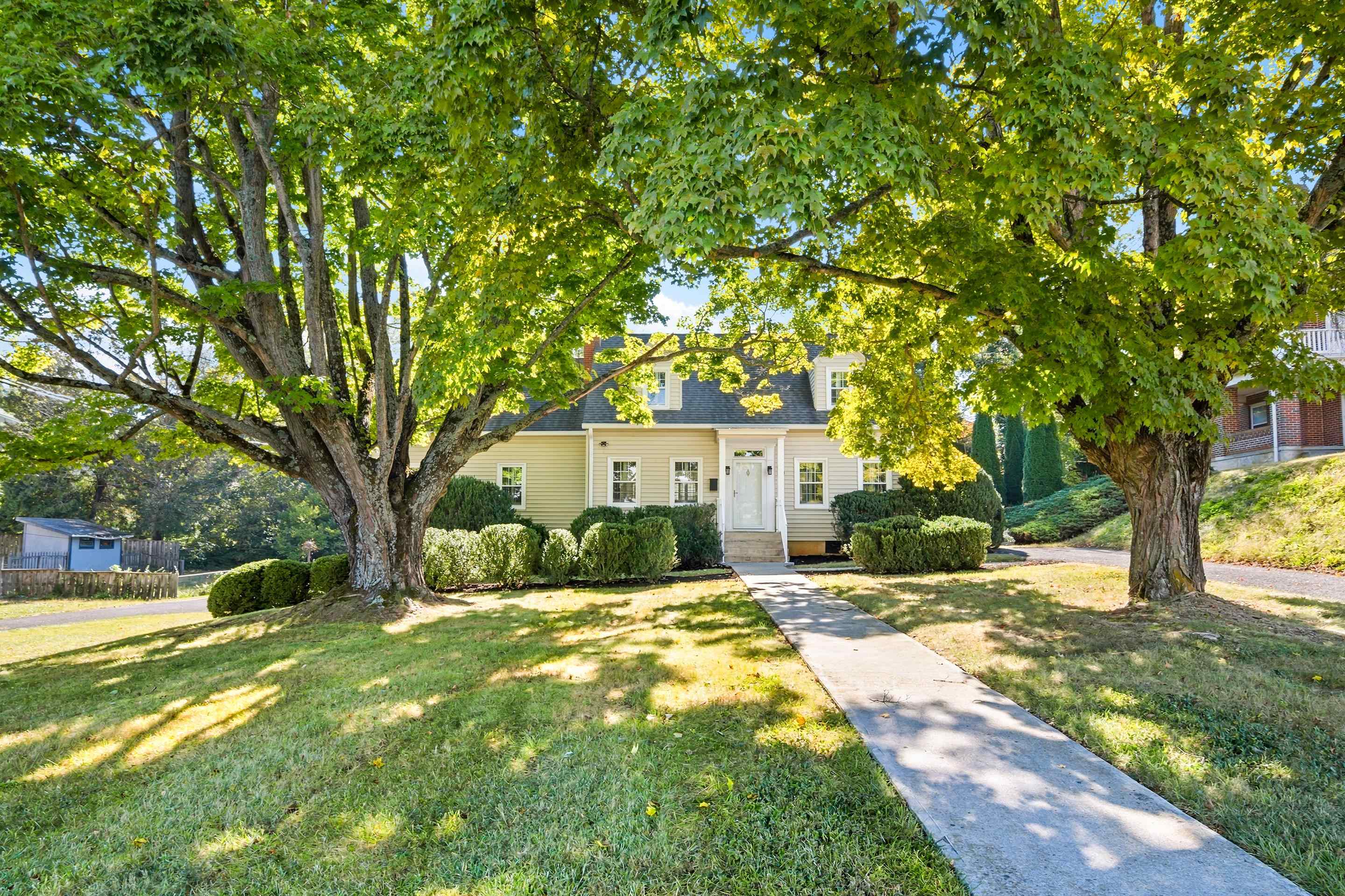 660 W Main Street Christiansburg VA 24073