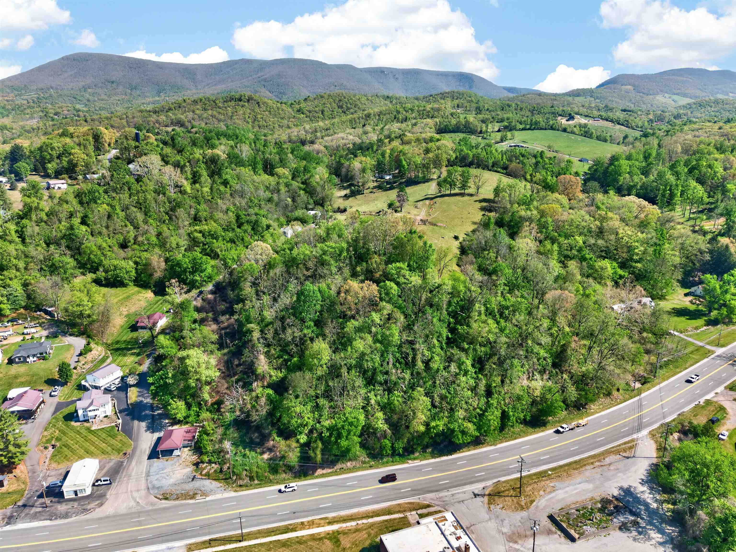 101 Mays Hollow Road Pembroke VA 24136