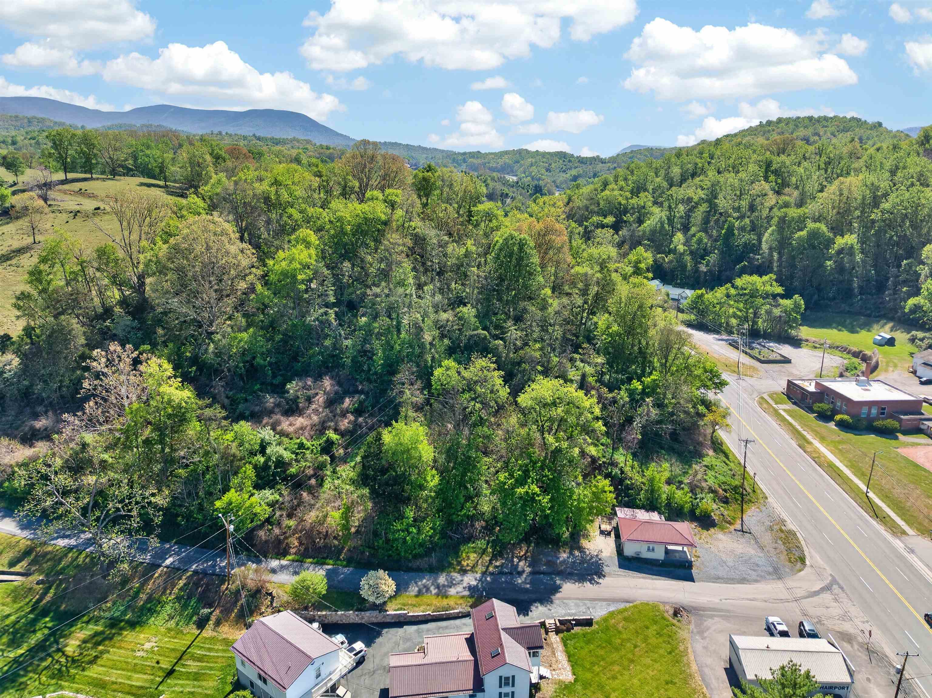 101 Mays Hollow Road Pembroke VA 24136