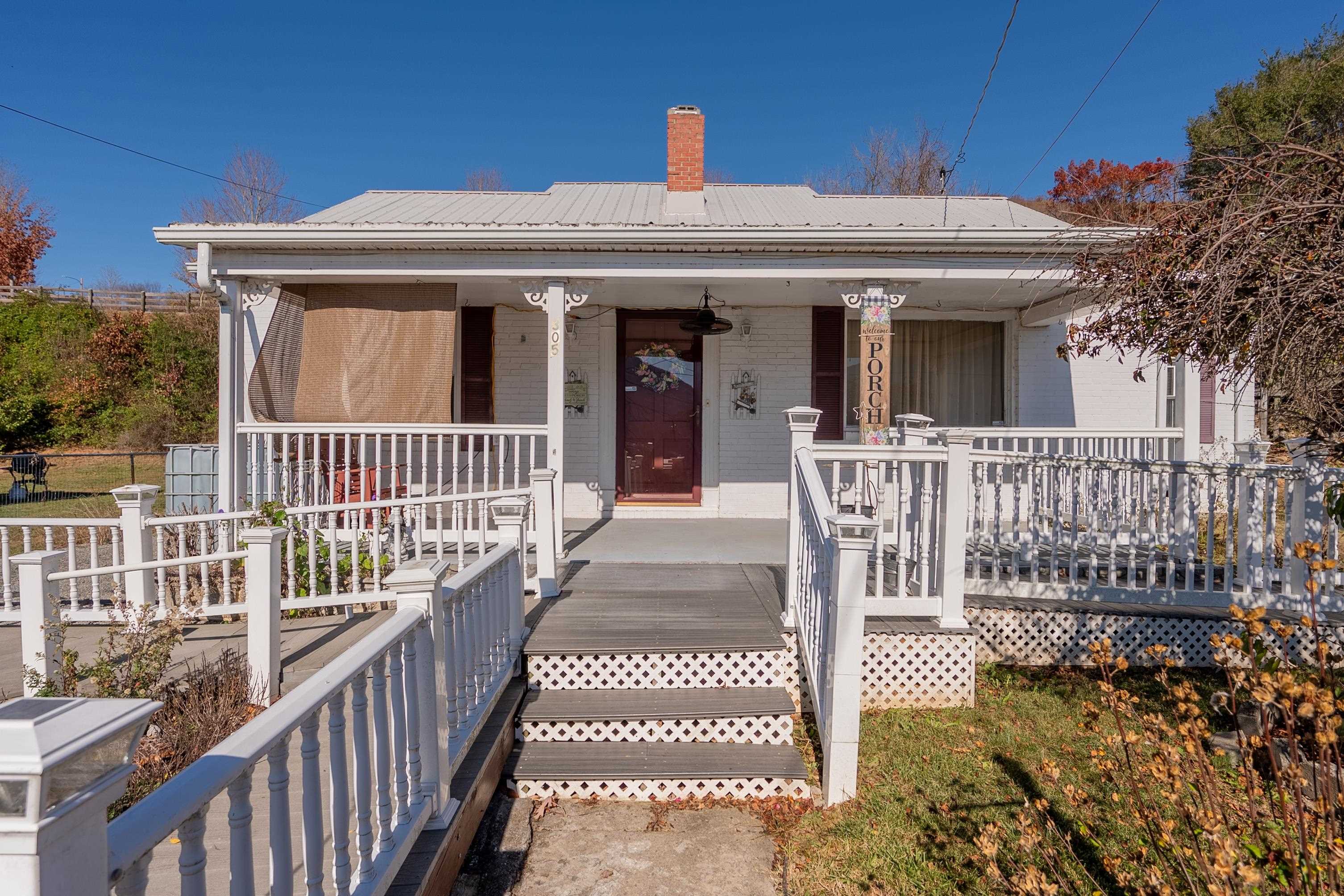 305 Fairview Street Narrows VA 24124