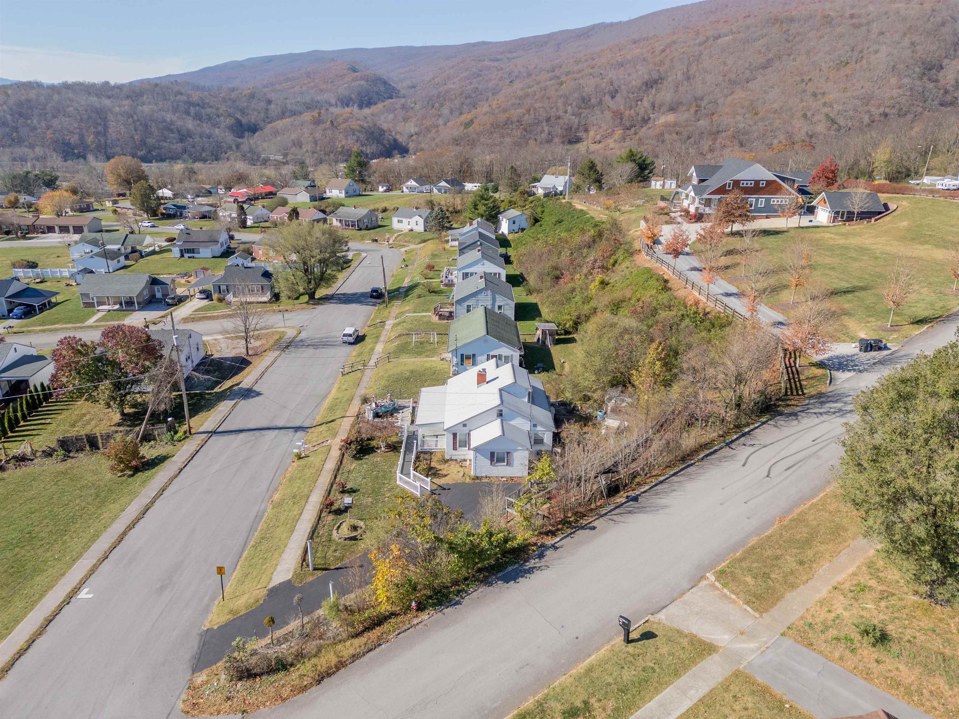 305 Fairview Street Narrows VA 24124