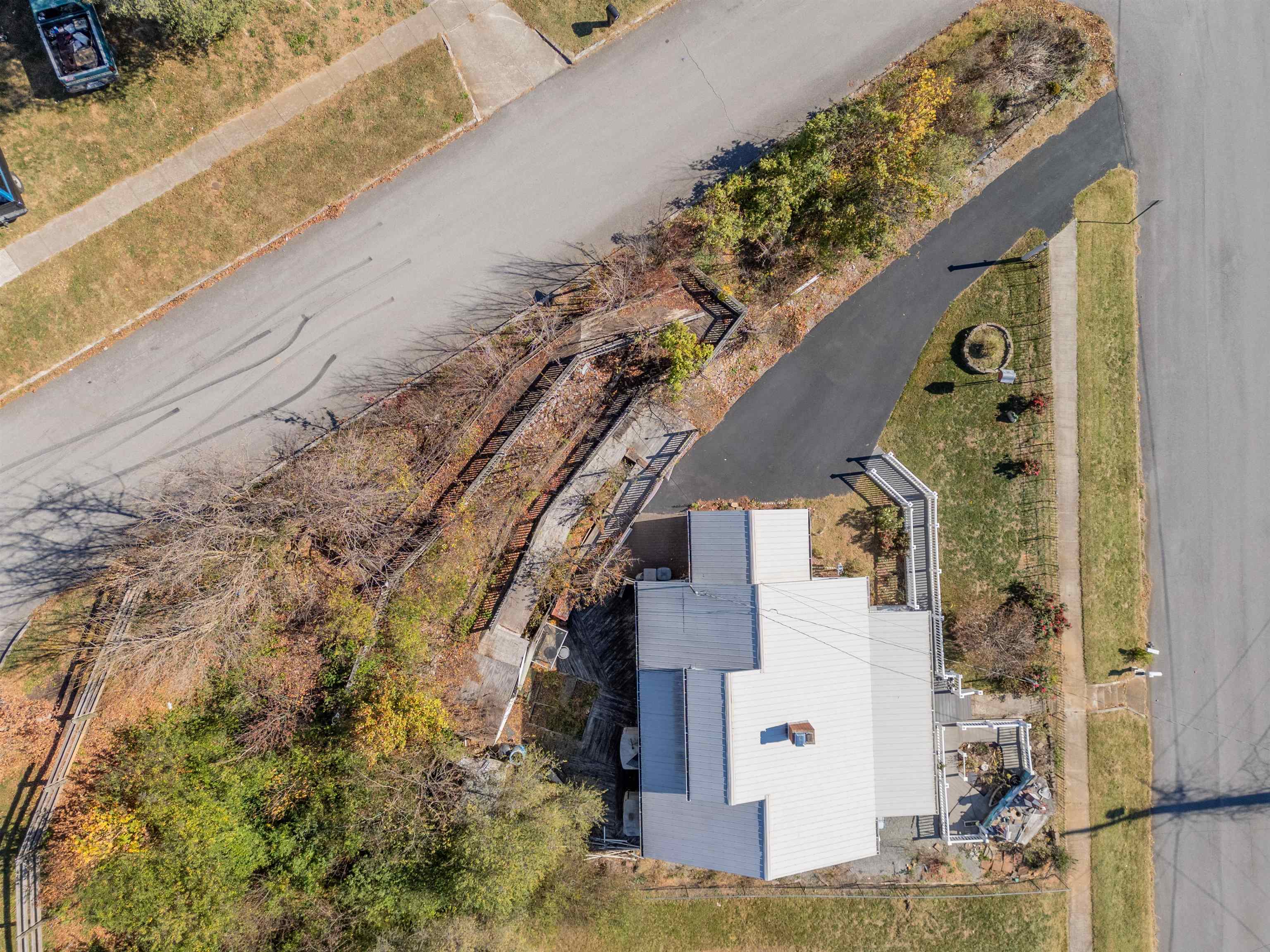 305 Fairview Street Narrows VA 24124