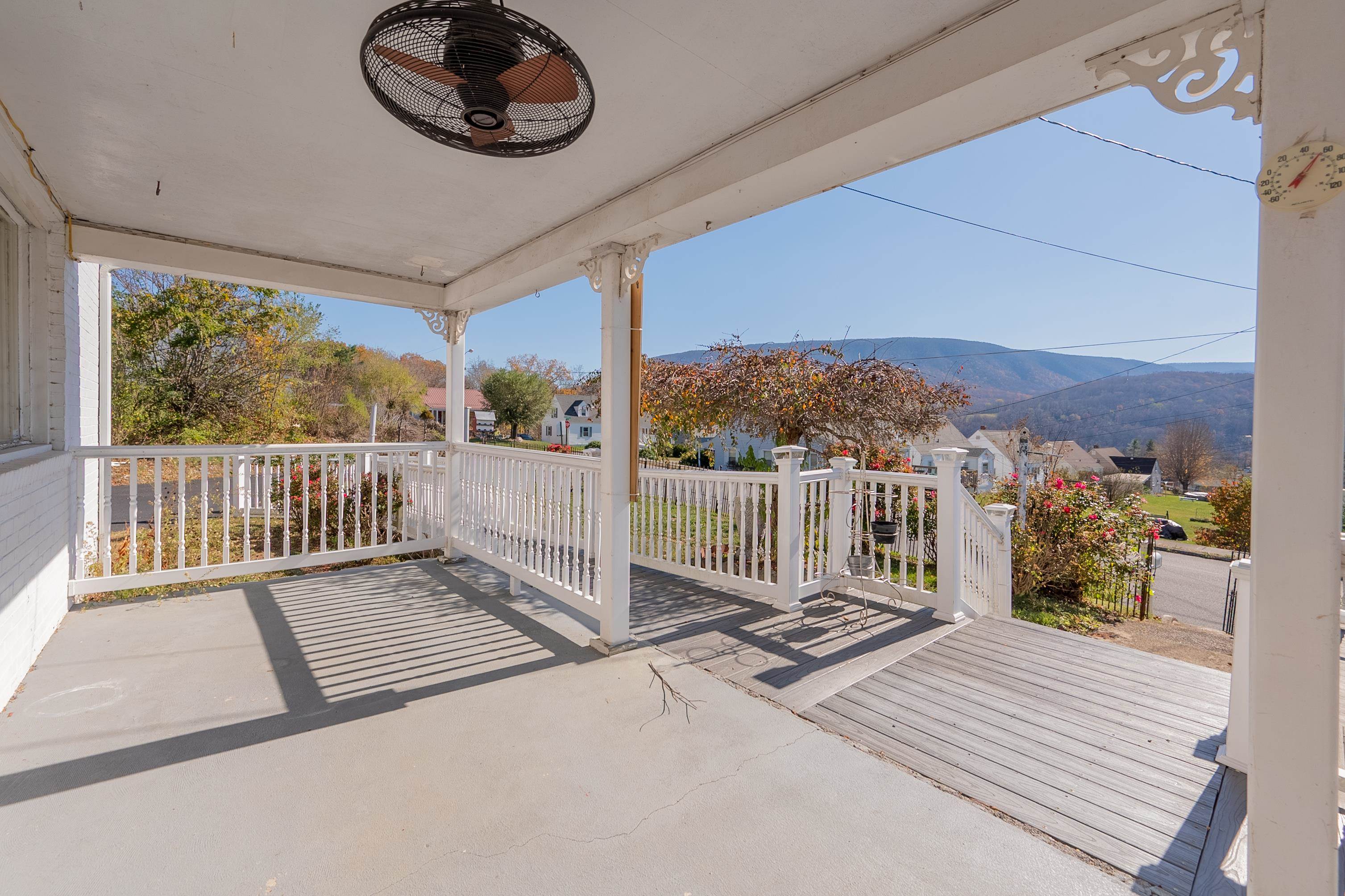 305 Fairview Street Narrows VA 24124