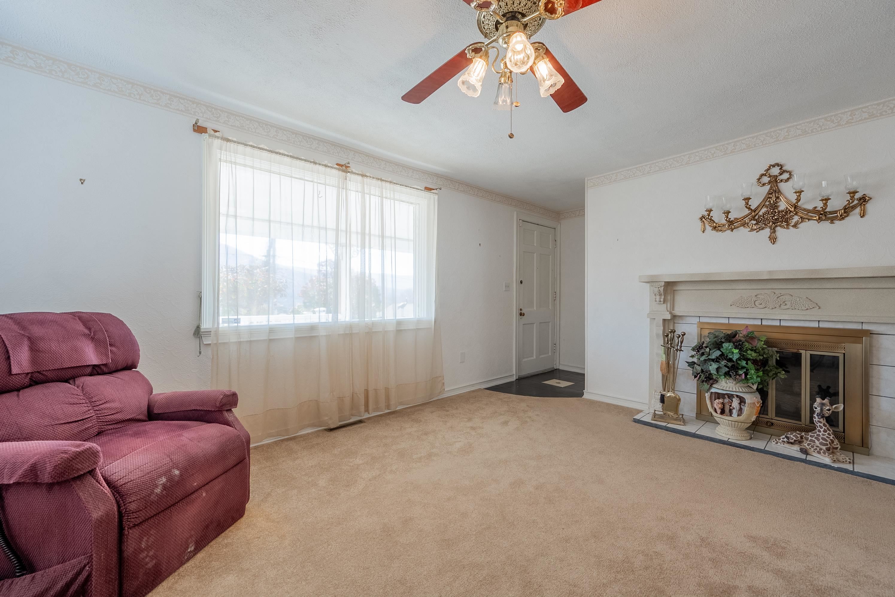 305 Fairview Street Narrows VA 24124