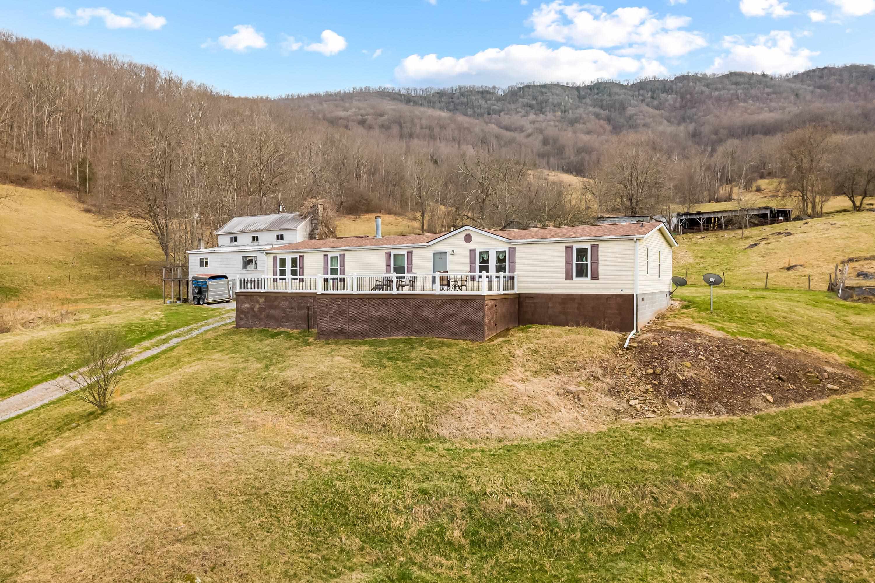 568 Round Bottom Drive Narrows VA 24124