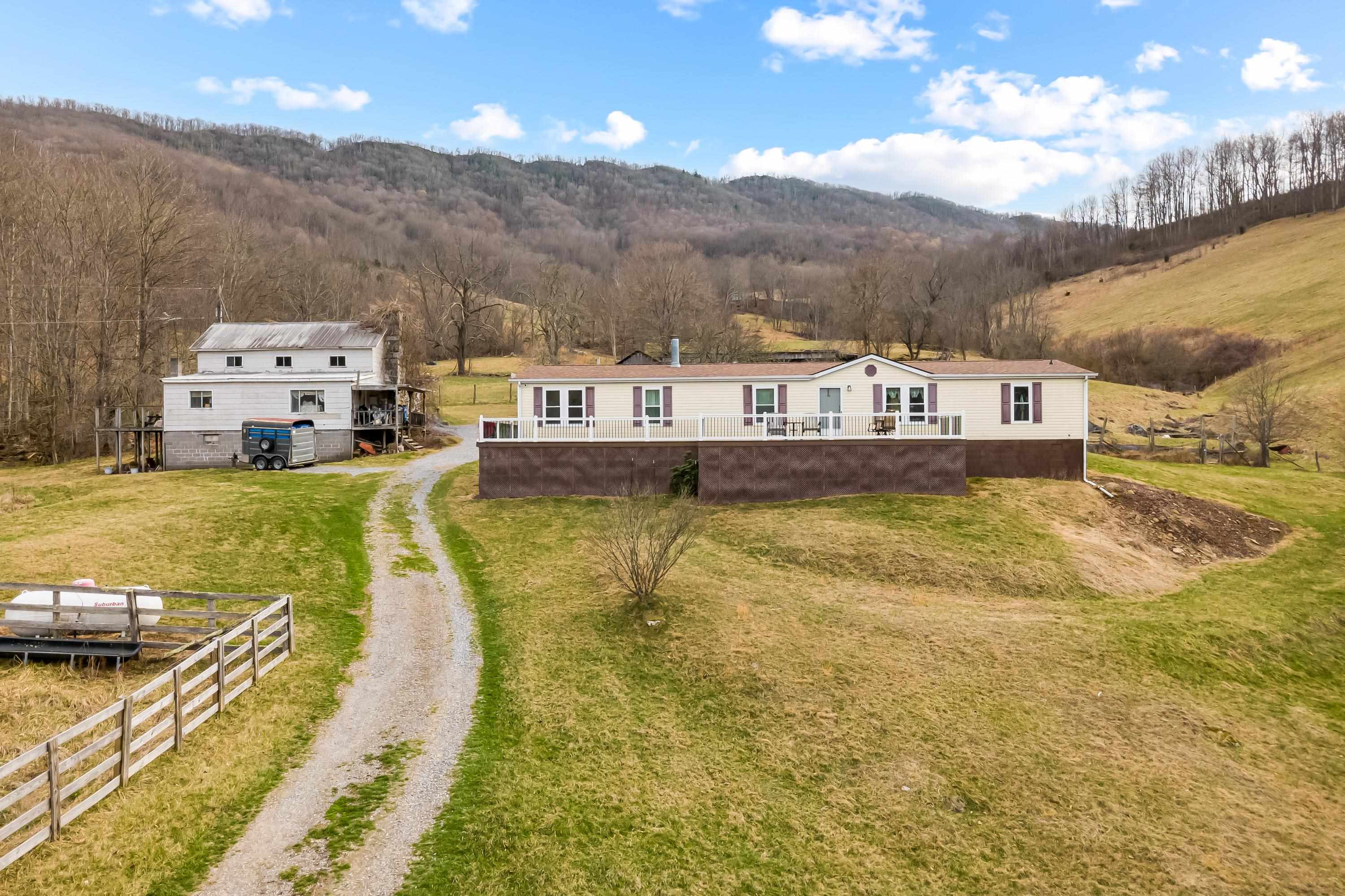 568 Round Bottom Drive Narrows VA 24124