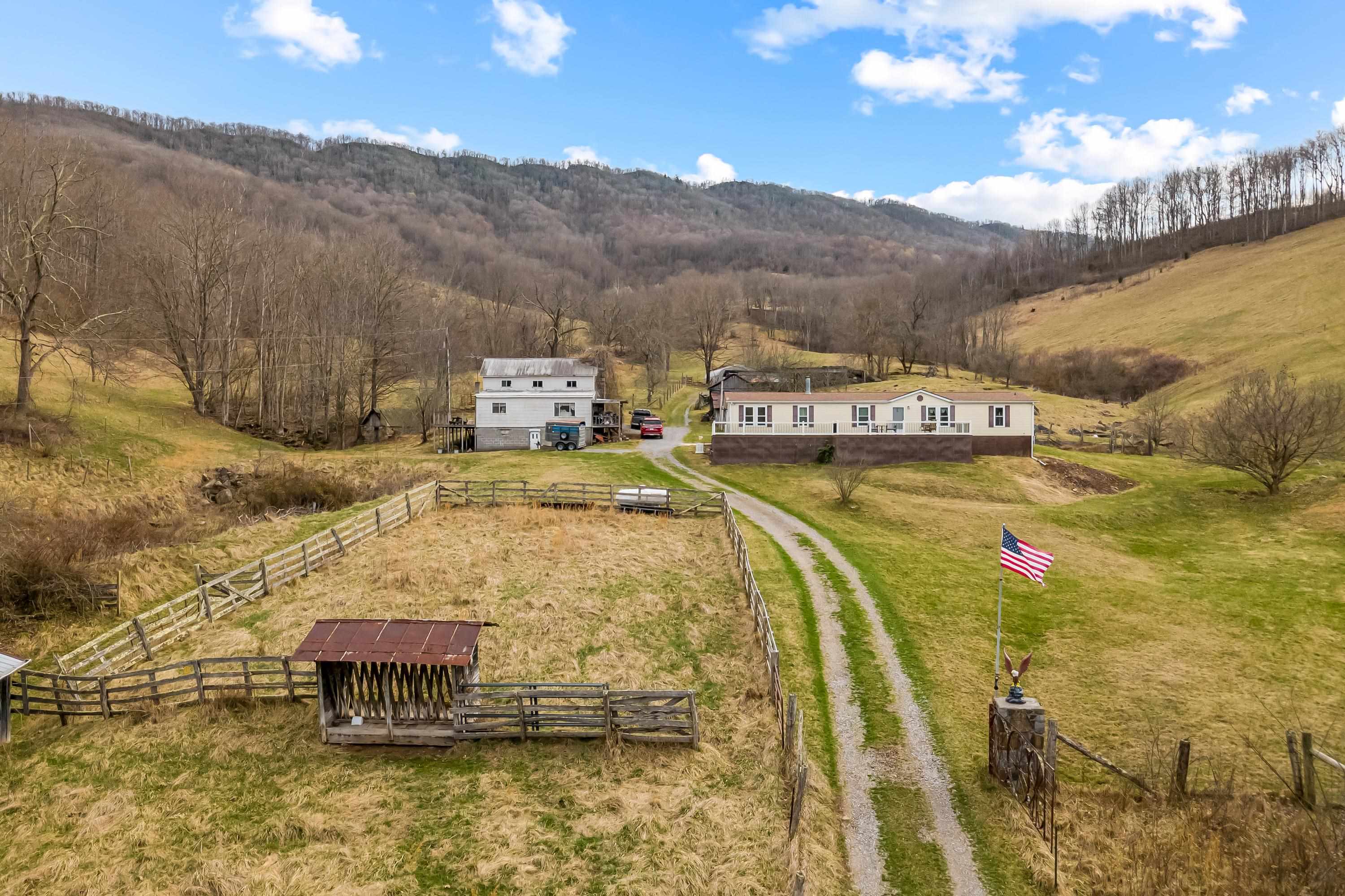 568 Round Bottom Drive Narrows VA 24124