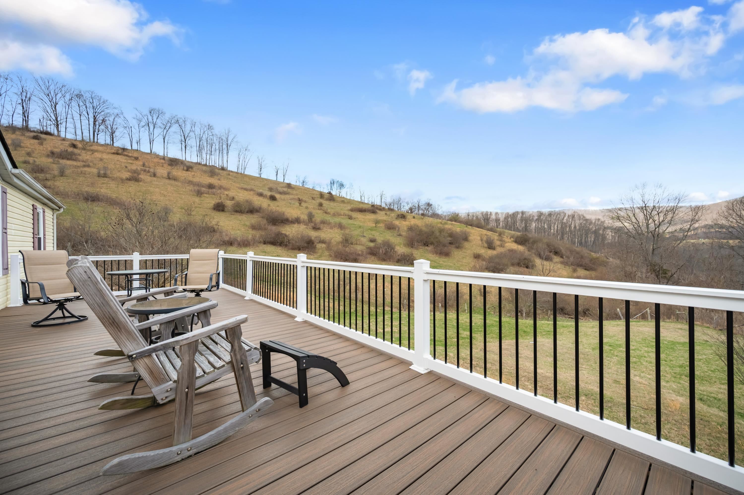 568 Round Bottom Drive Narrows VA 24124
