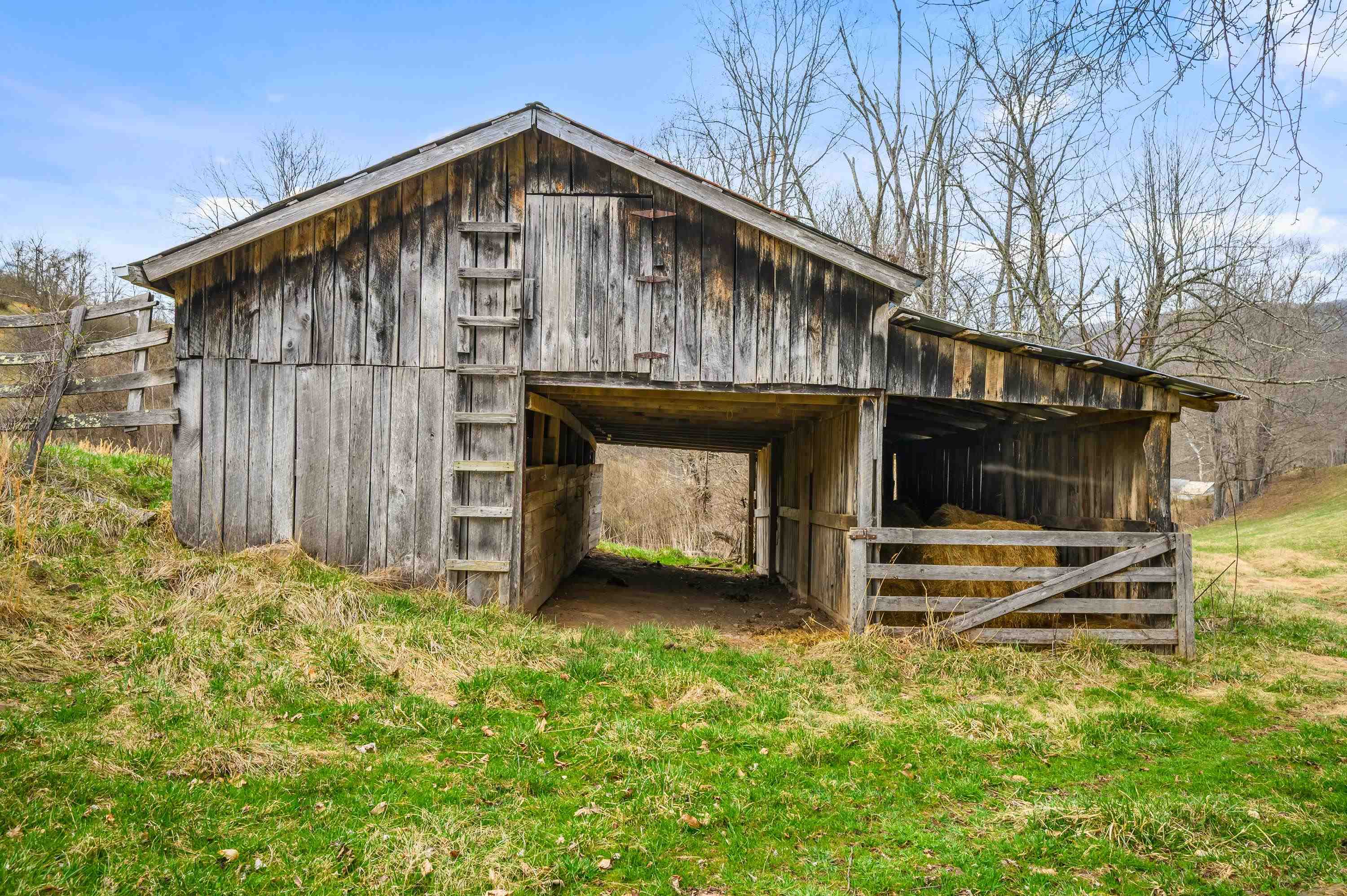 568 Round Bottom Drive Narrows VA 24124