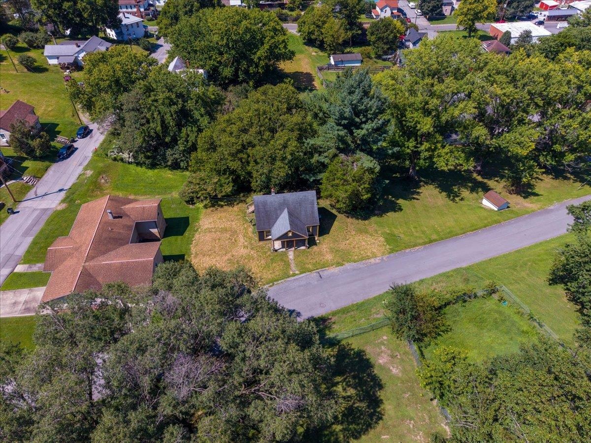 208 Magnolia Lane Narrows VA 24124