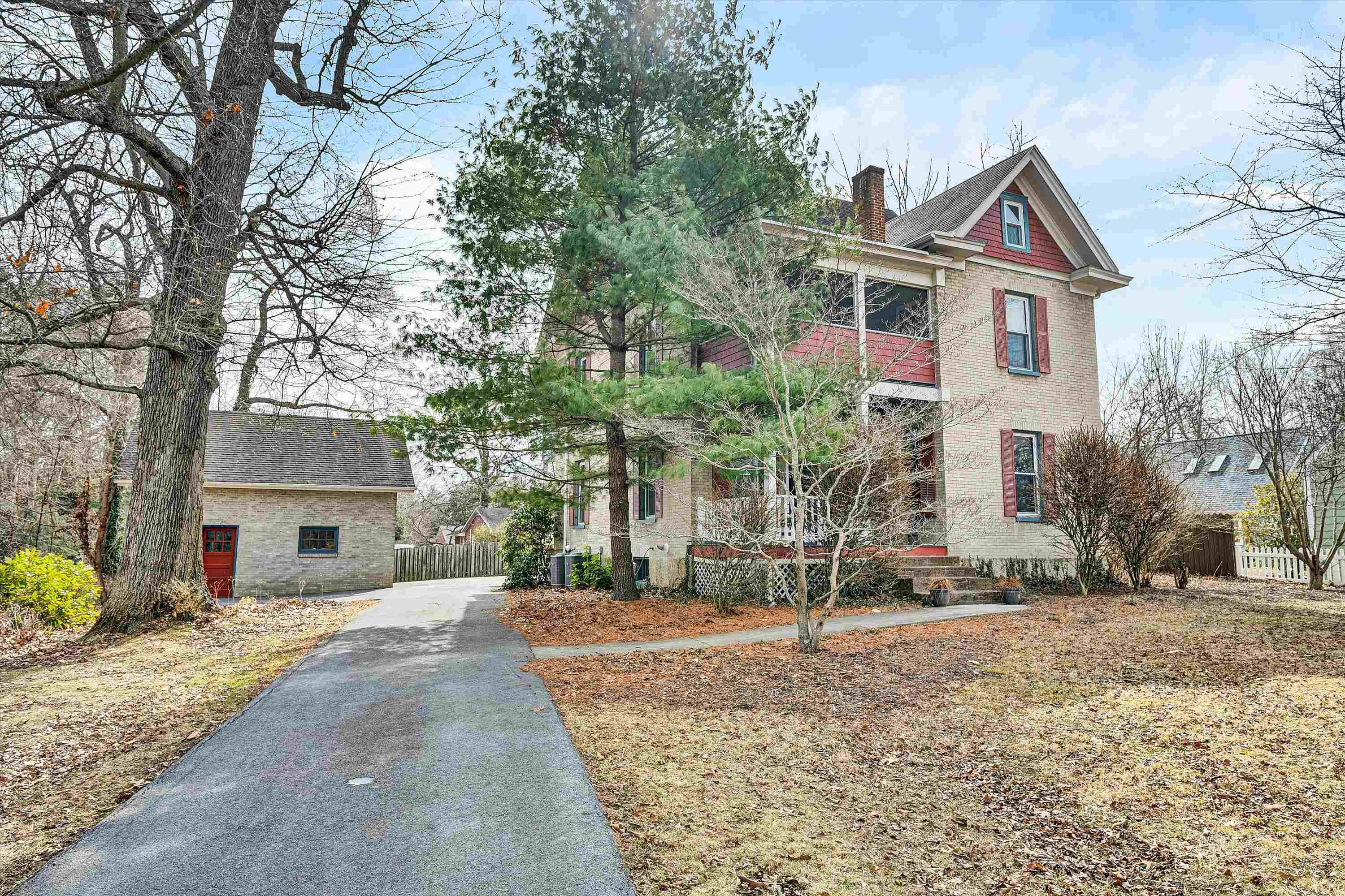 304 8th Street Radford VA 24141