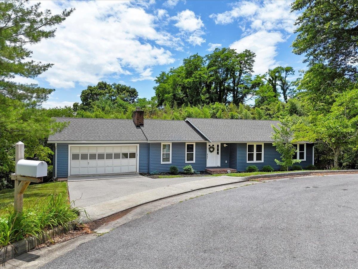 1409 Gladewood Drive Blacksburg VA 24060