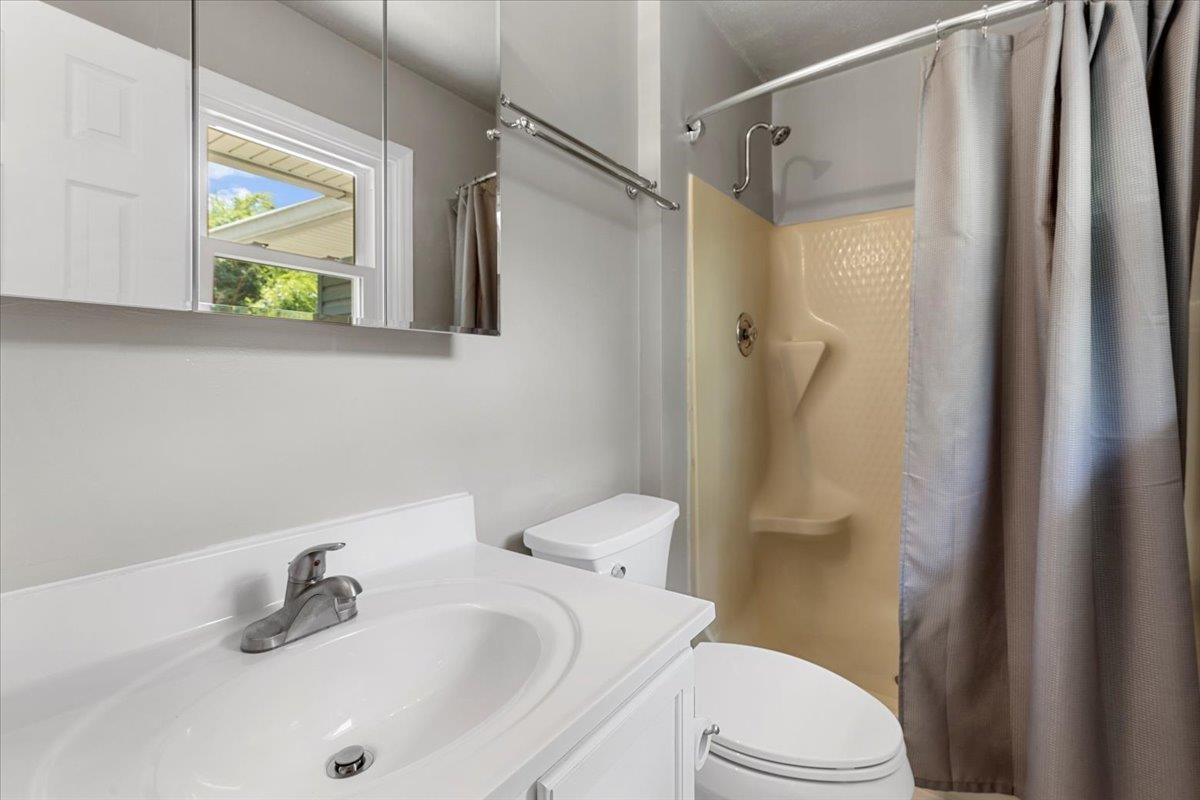 1409 Gladewood Drive Blacksburg VA 24060