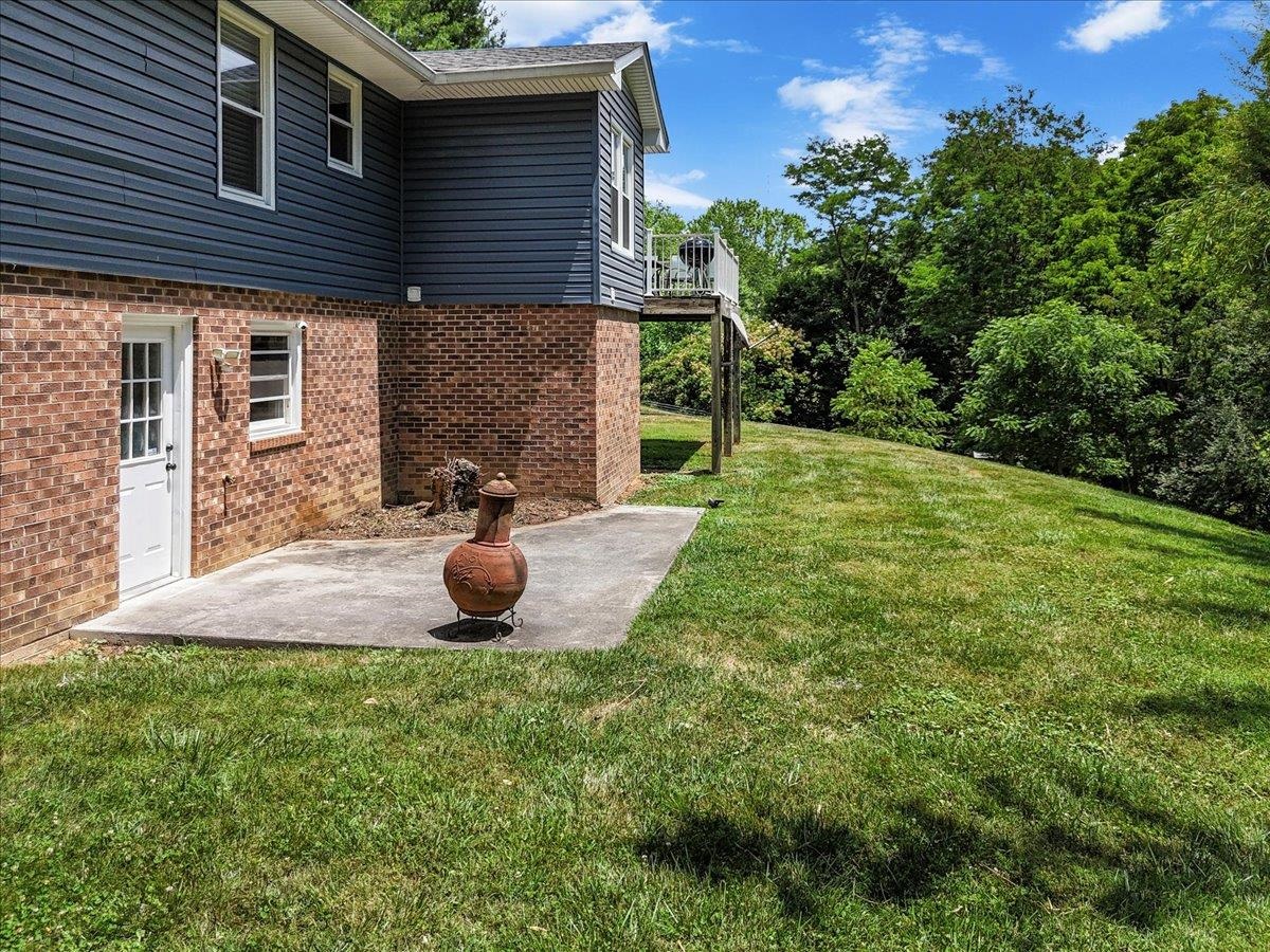 1409 Gladewood Drive Blacksburg VA 24060