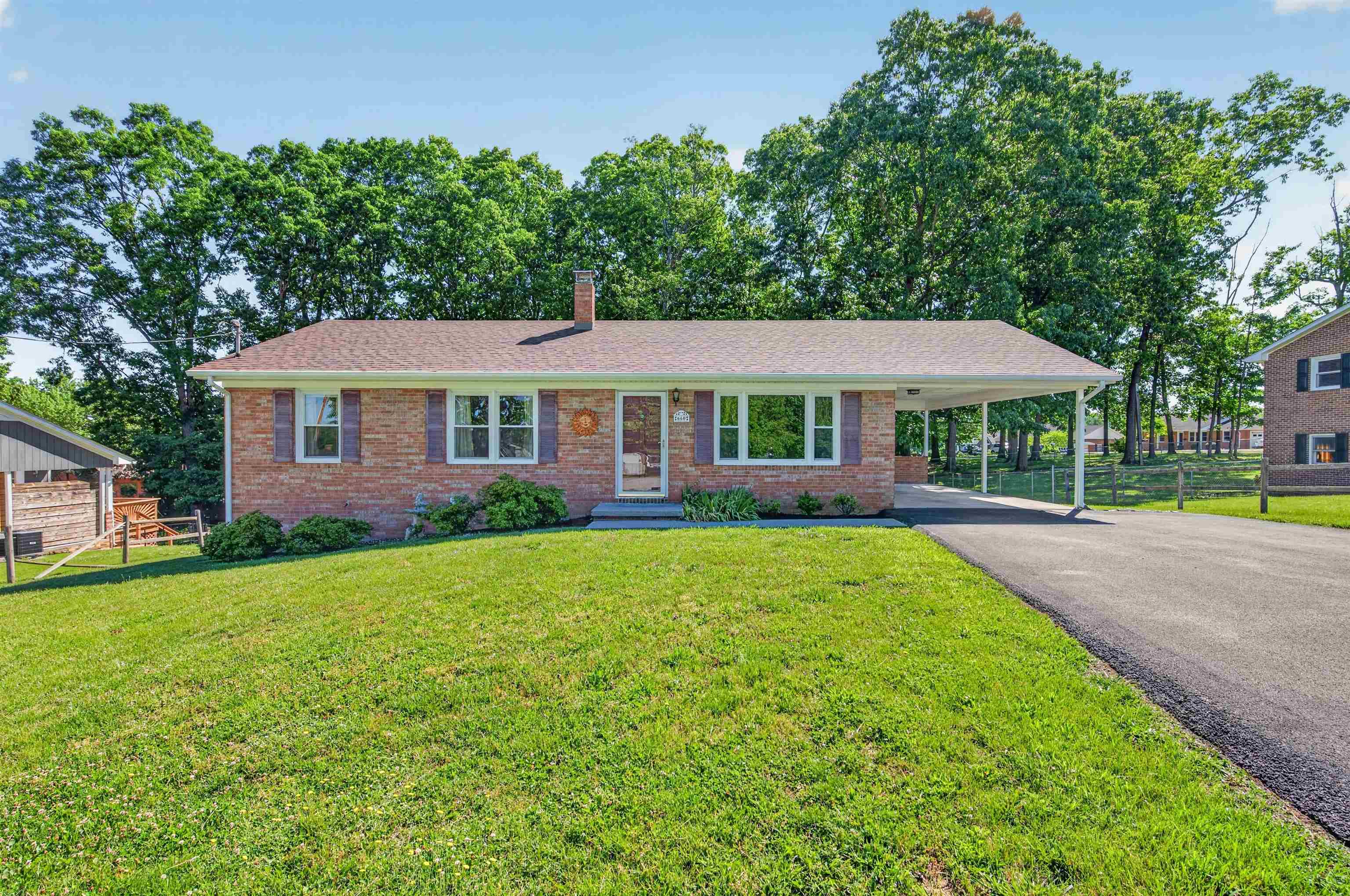 660 Mcdaniel Drive Christiansburg VA 24073