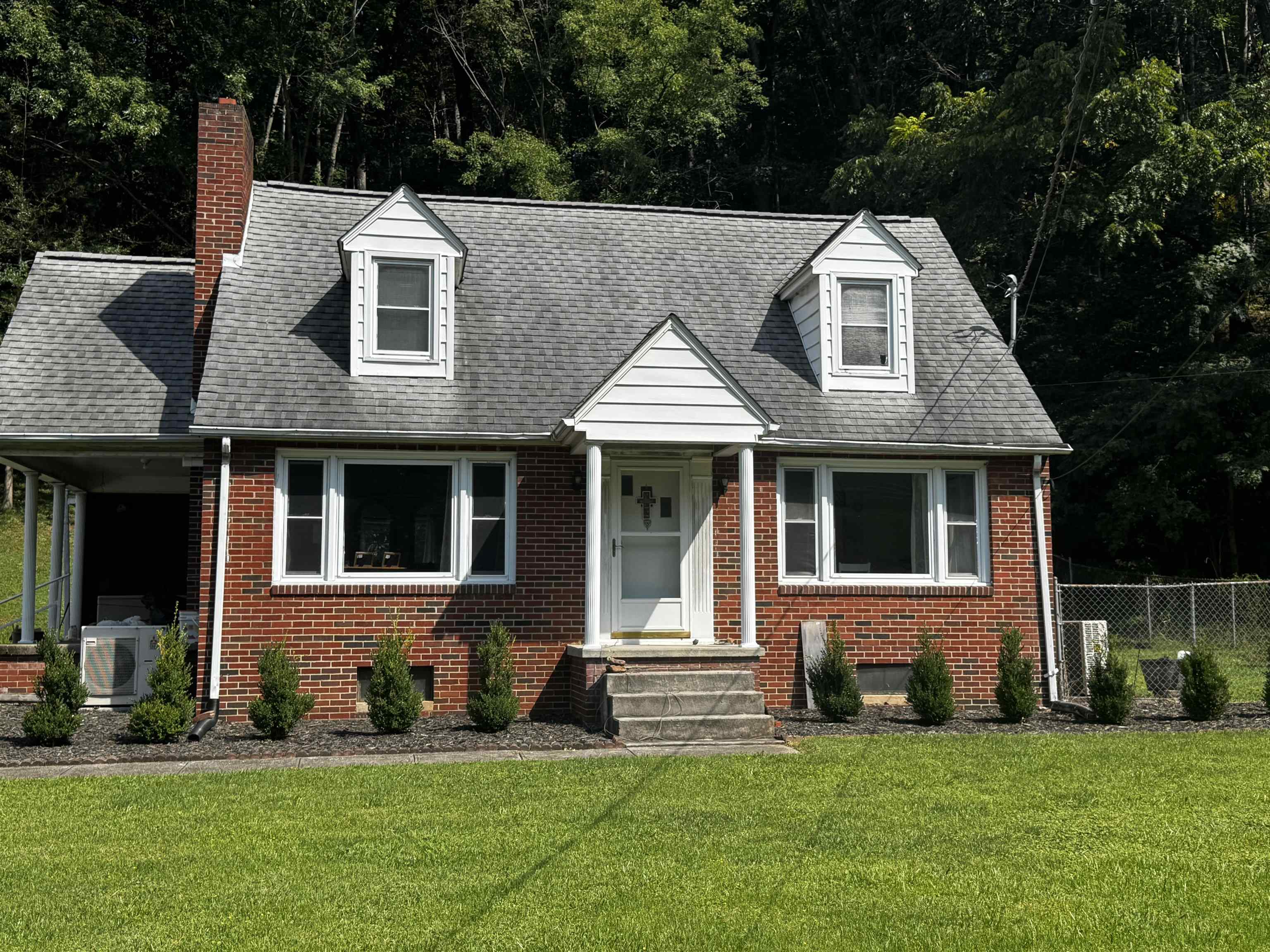 6057 Virginia Avenue Pembroke VA 24136