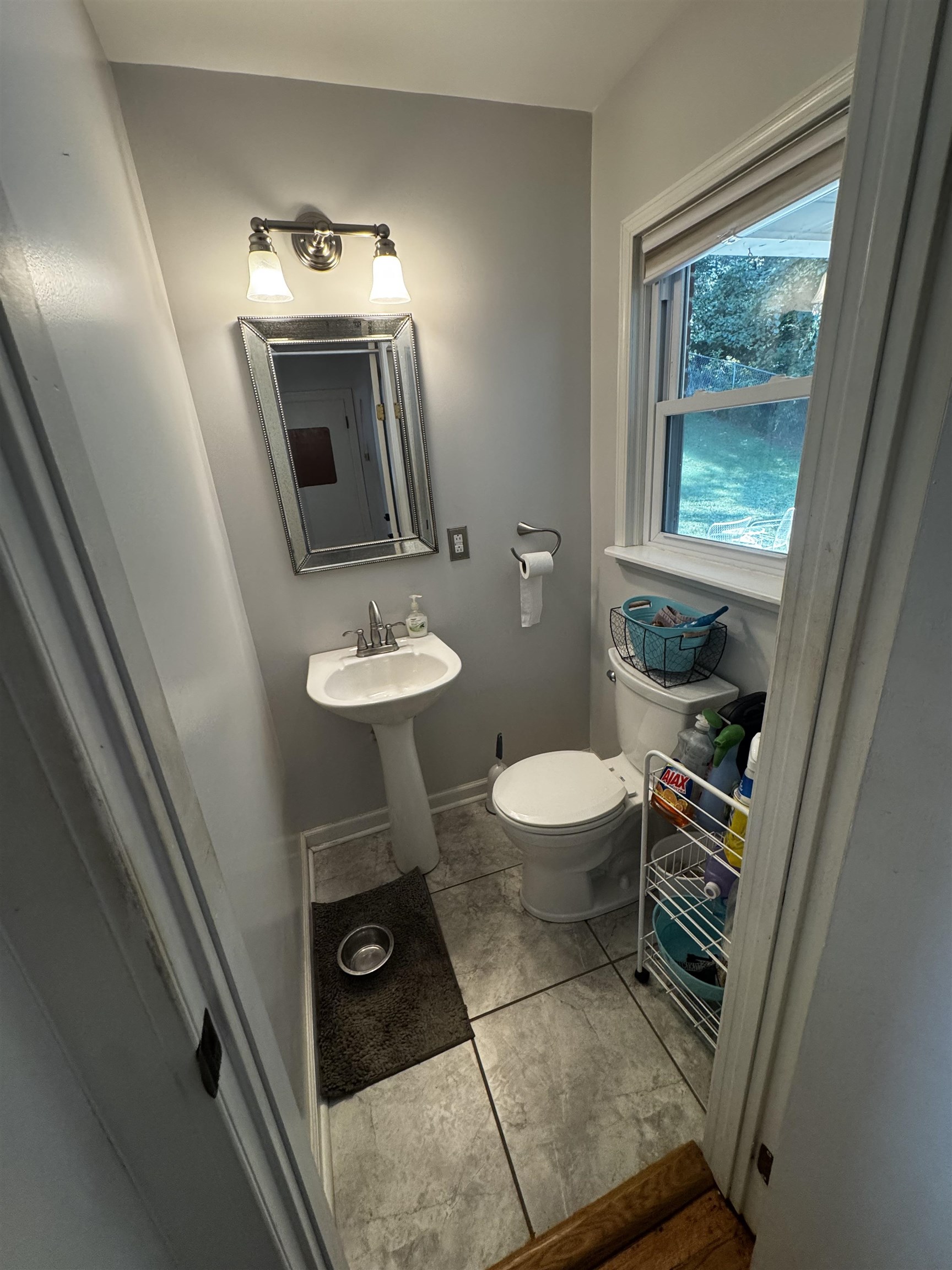 6057 Virginia Avenue Pembroke VA 24136