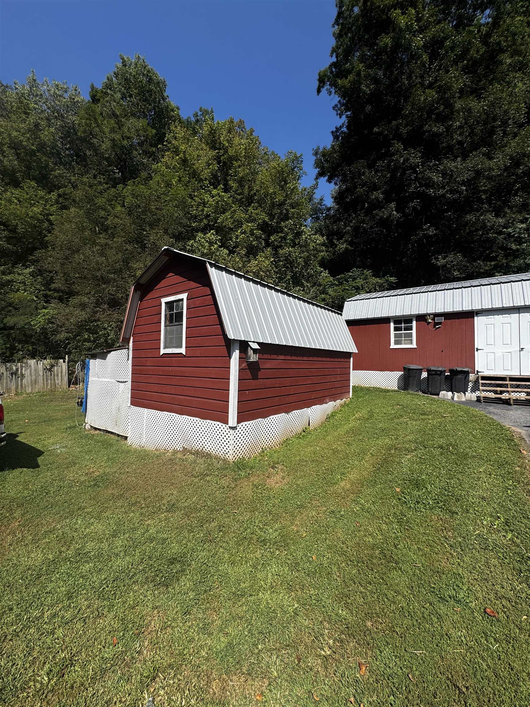 6057 Virginia Avenue Pembroke VA 24136