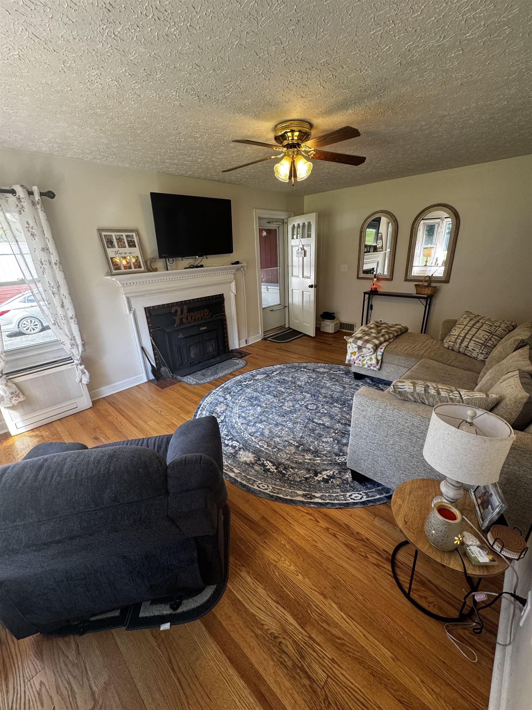 6057 Virginia Avenue Pembroke VA 24136