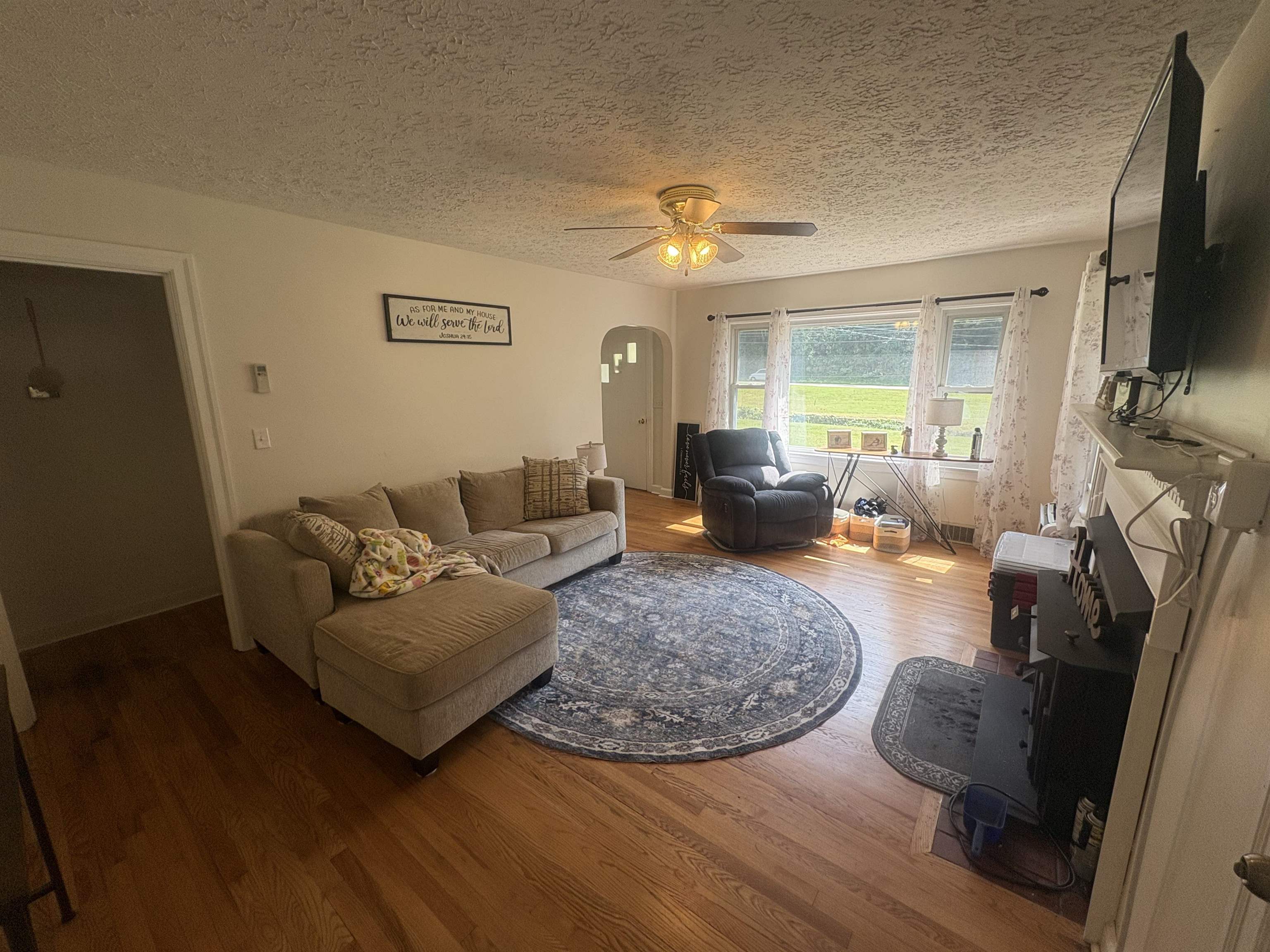 6057 Virginia Avenue Pembroke VA 24136