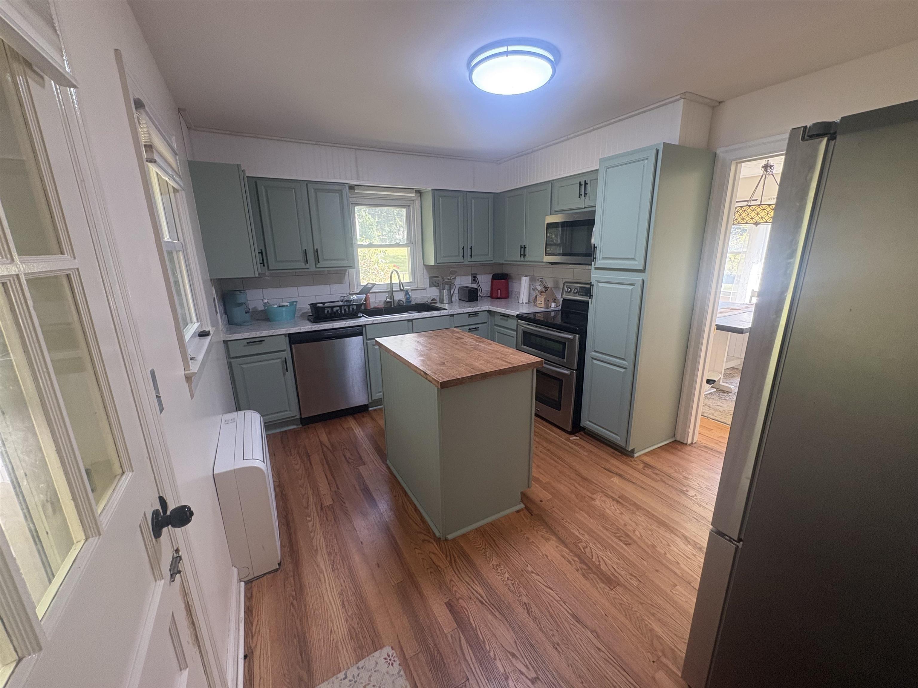 6057 Virginia Avenue Pembroke VA 24136