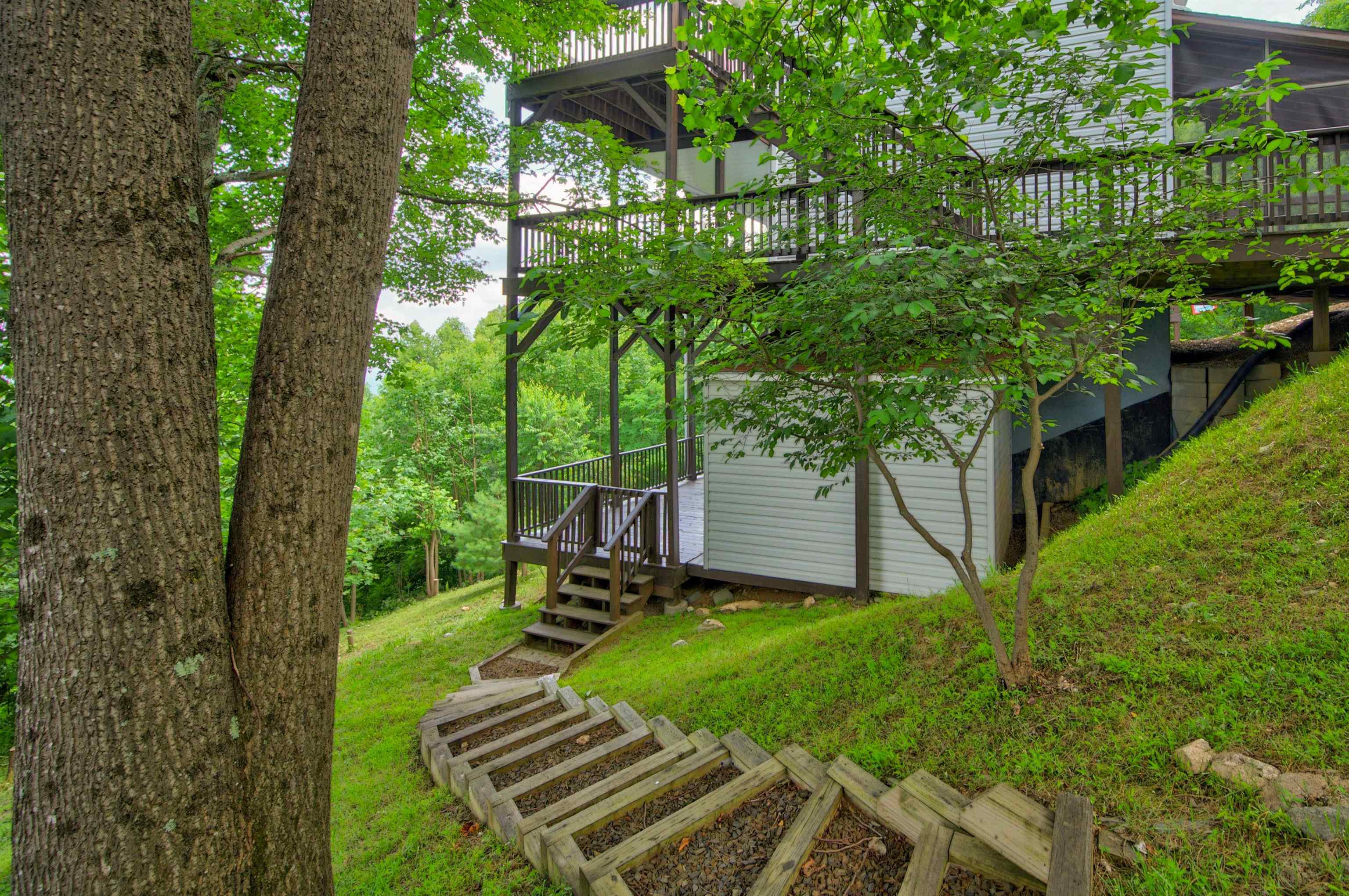 293 Scenic Way Fancy Gap VA 24328