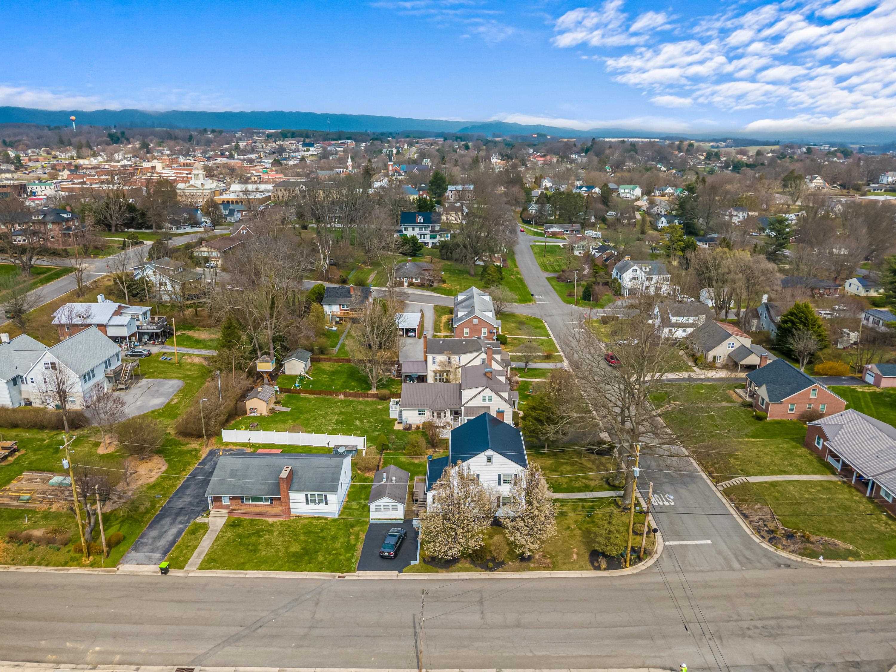 690 W Washington Street Wytheville VA 24382