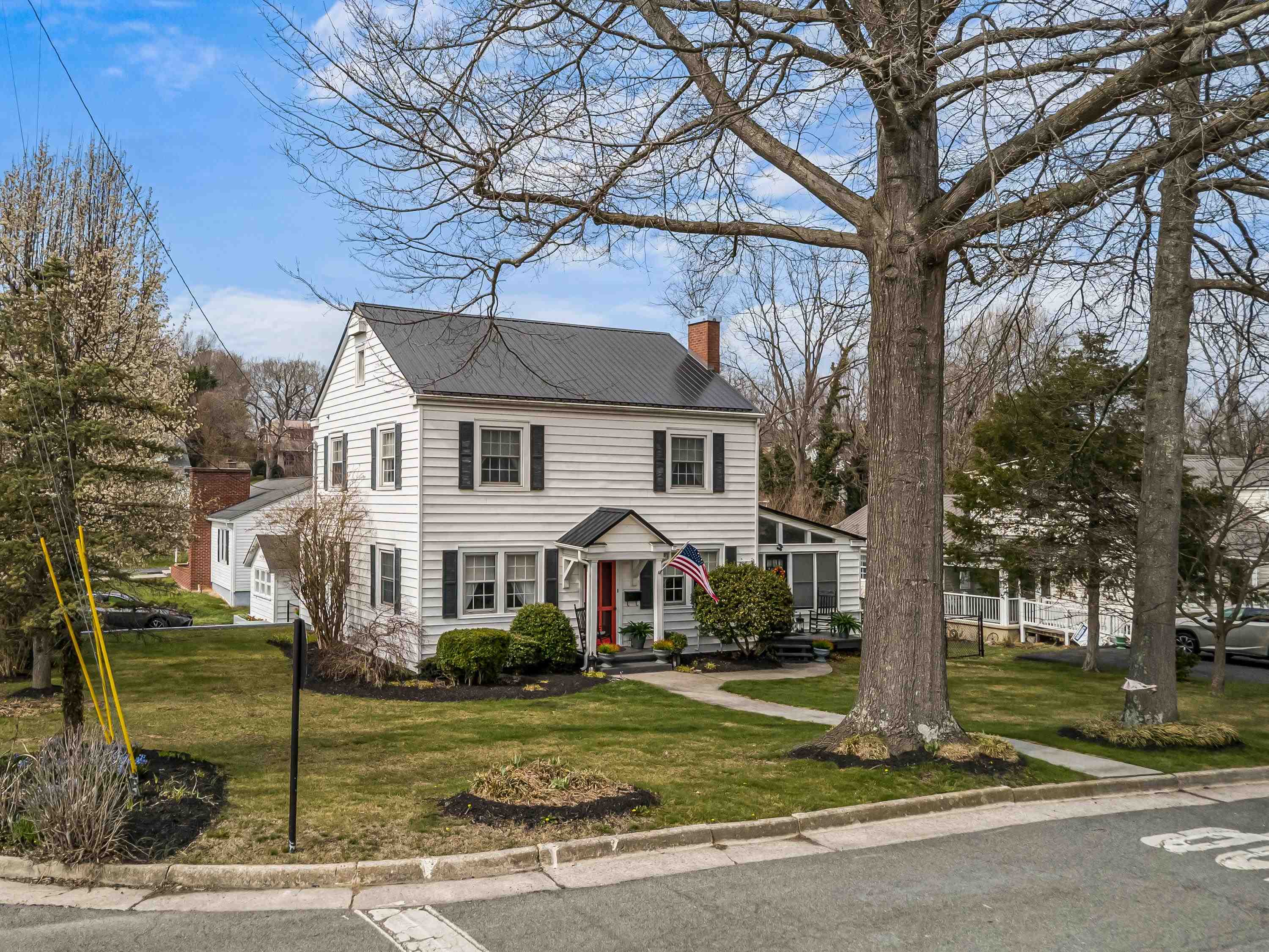 690 W Washington Street Wytheville VA 24382