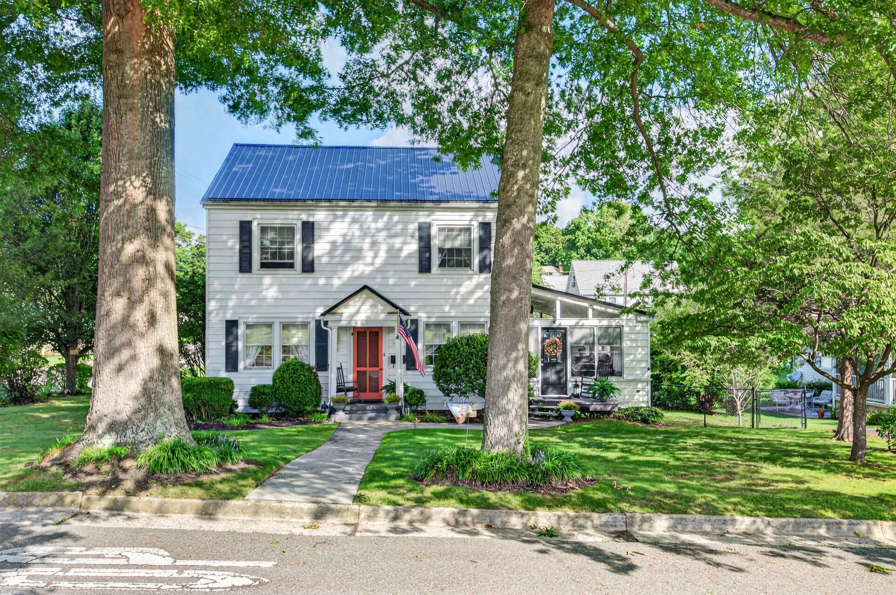 690 W Washington Street Wytheville VA 24382