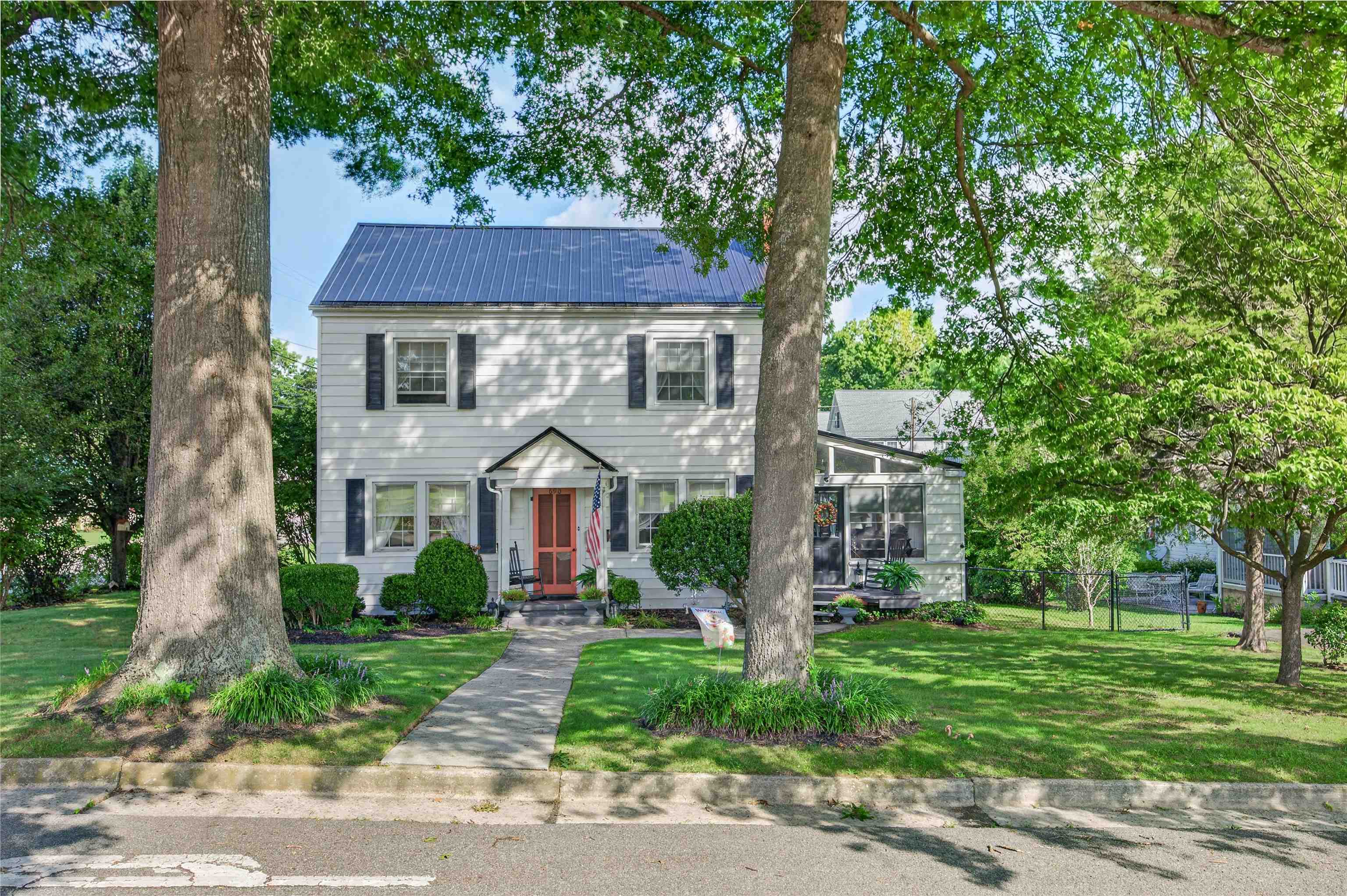 690 W Washington Street Wytheville VA 24382