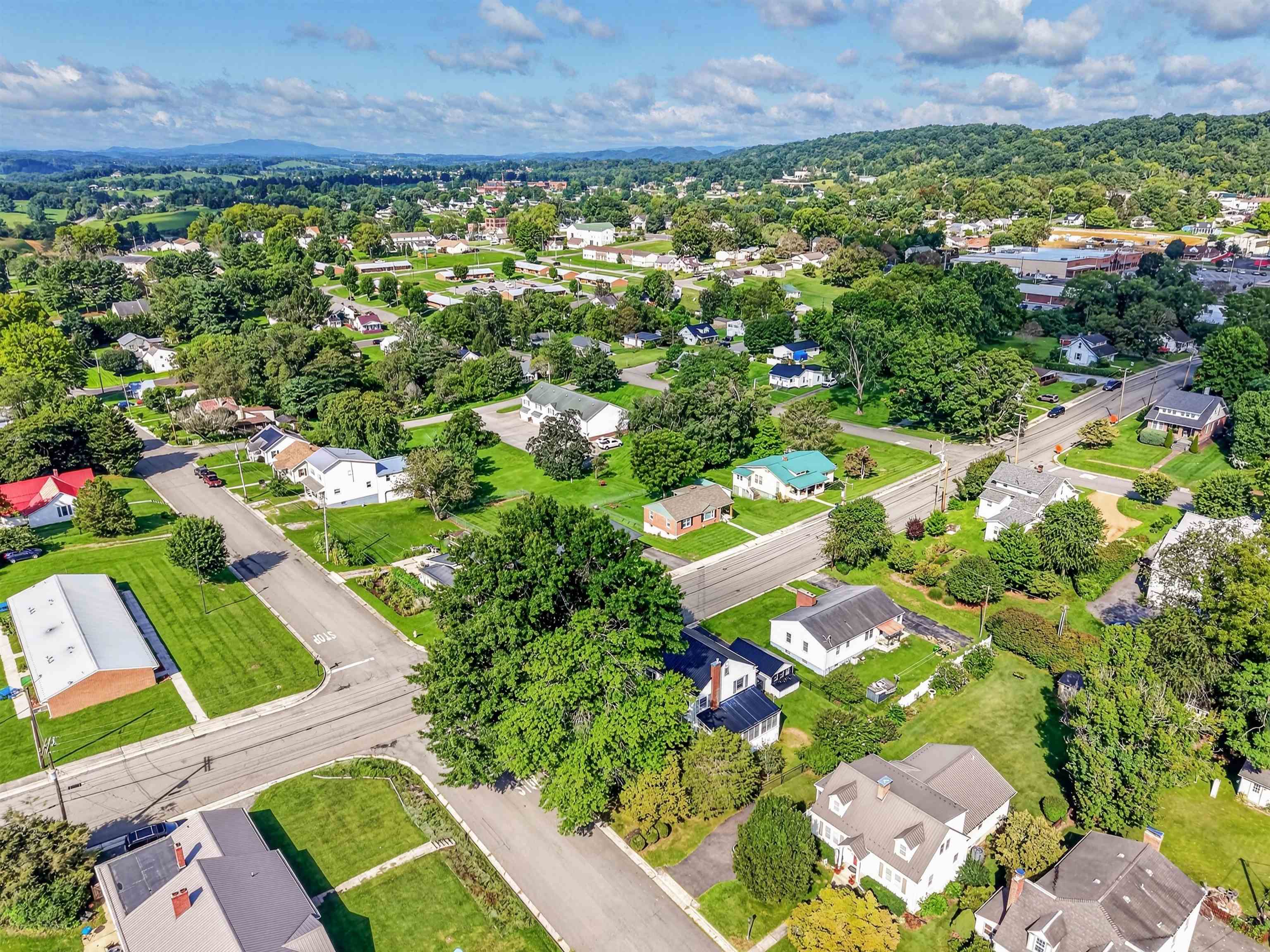 690 W Washington Street Wytheville VA 24382