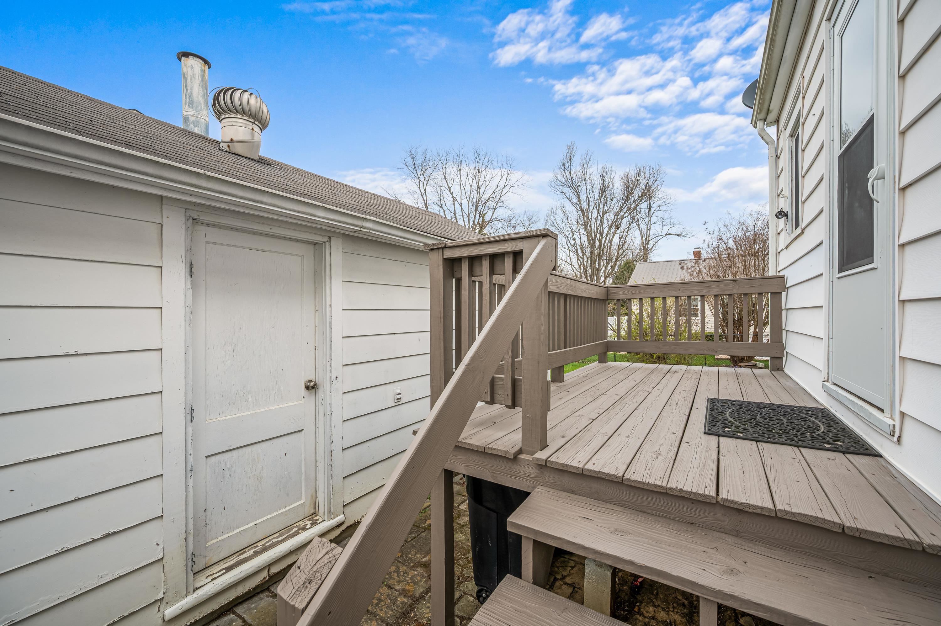 690 W Washington Street Wytheville VA 24382