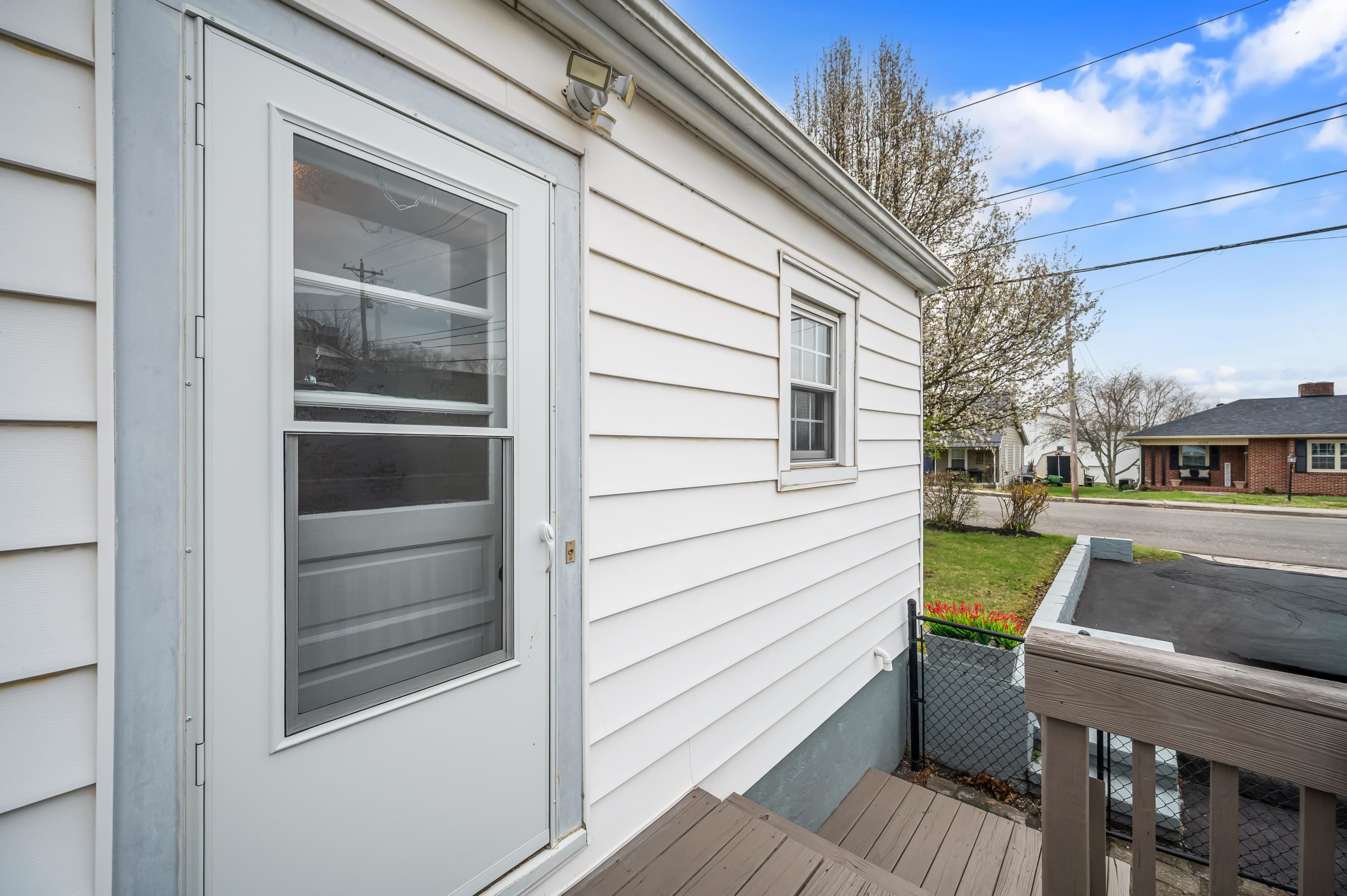 690 W Washington Street Wytheville VA 24382