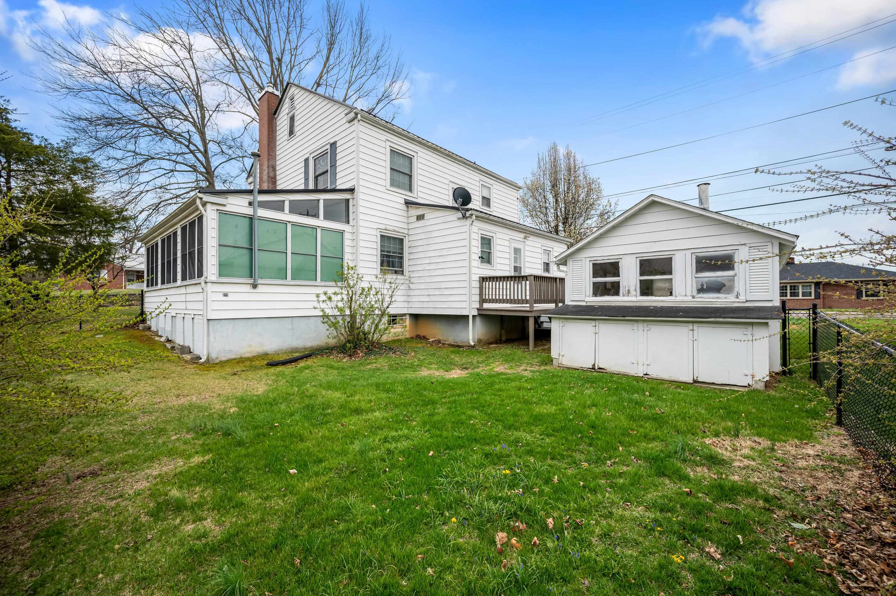 690 W Washington Street Wytheville VA 24382