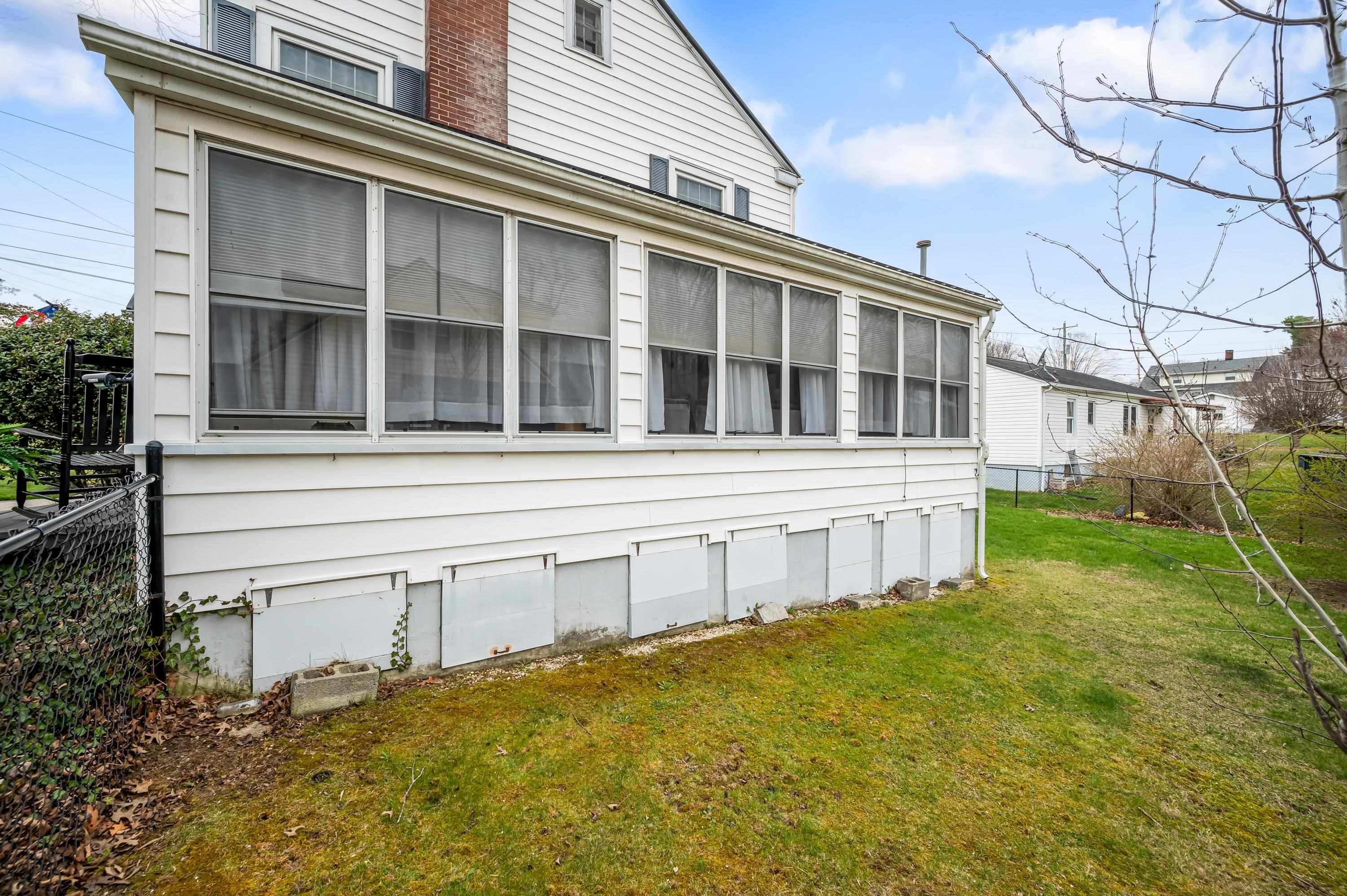 690 W Washington Street Wytheville VA 24382