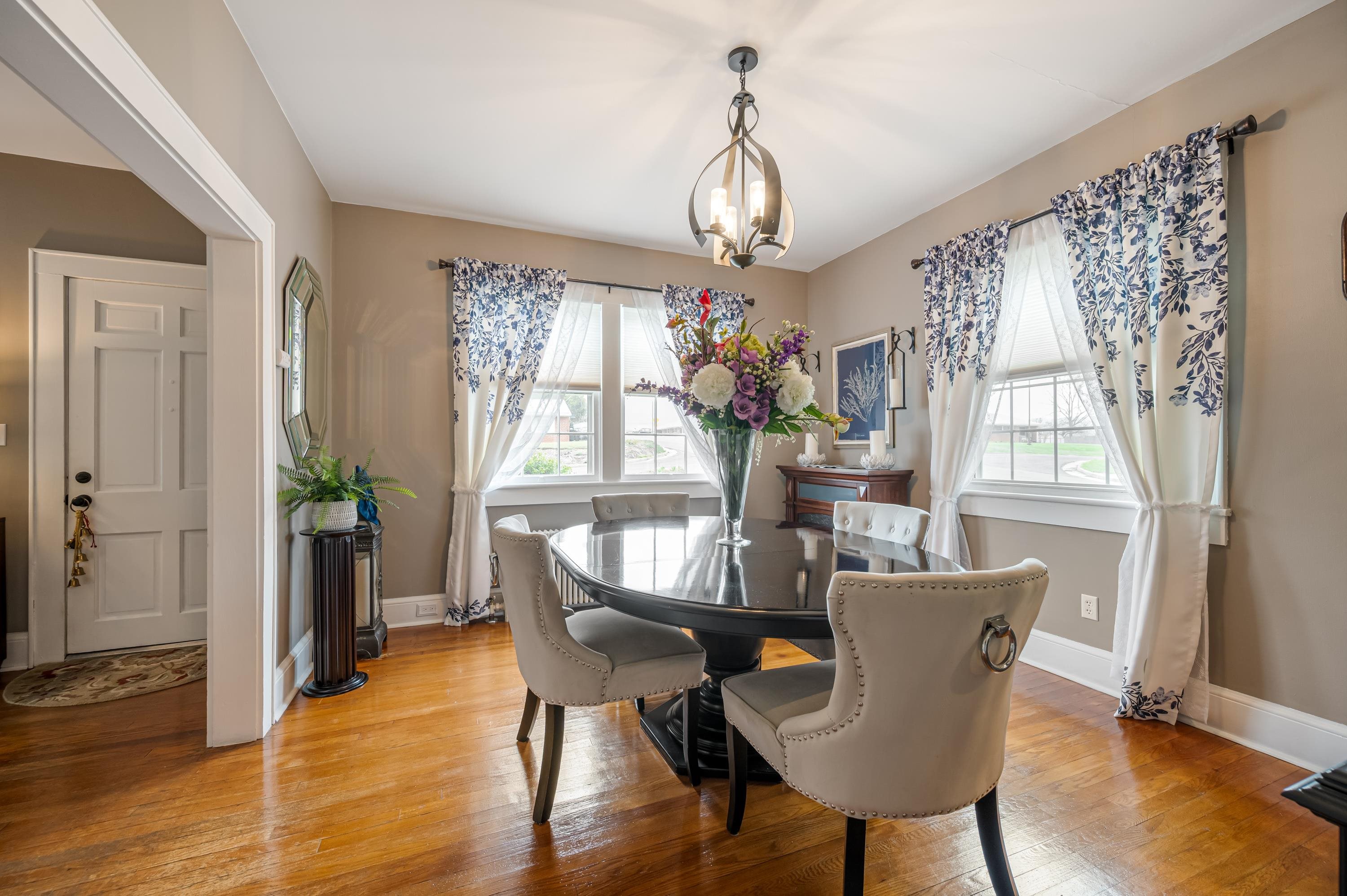 690 W Washington Street Wytheville VA 24382