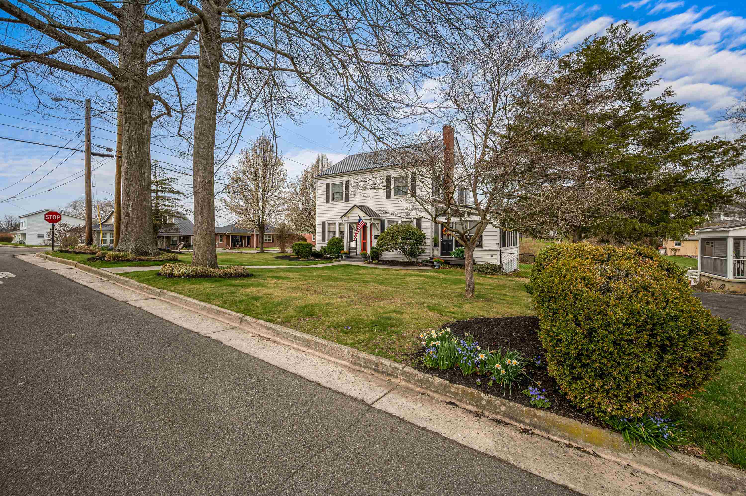 690 W Washington Street Wytheville VA 24382