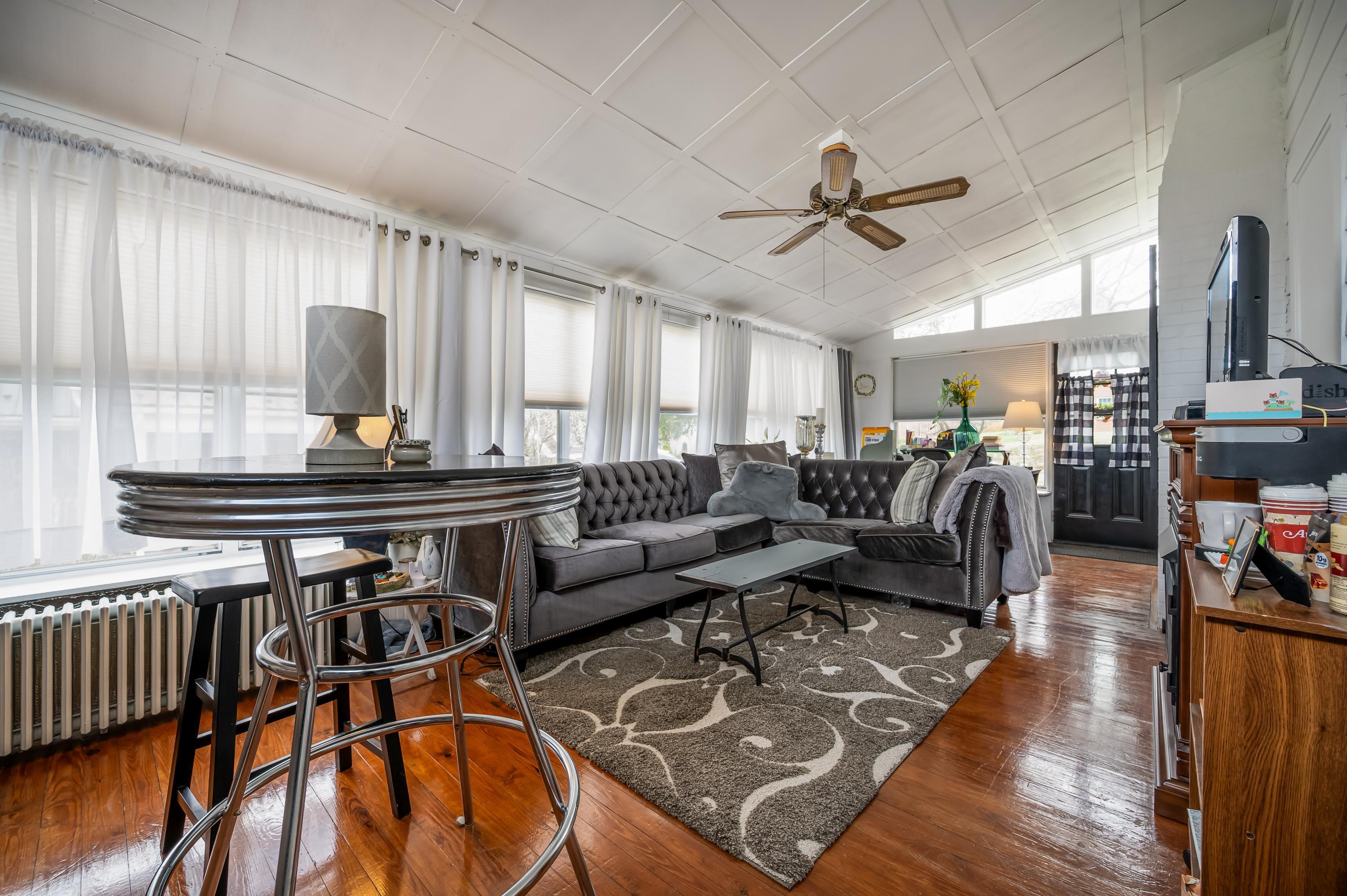 690 W Washington Street Wytheville VA 24382