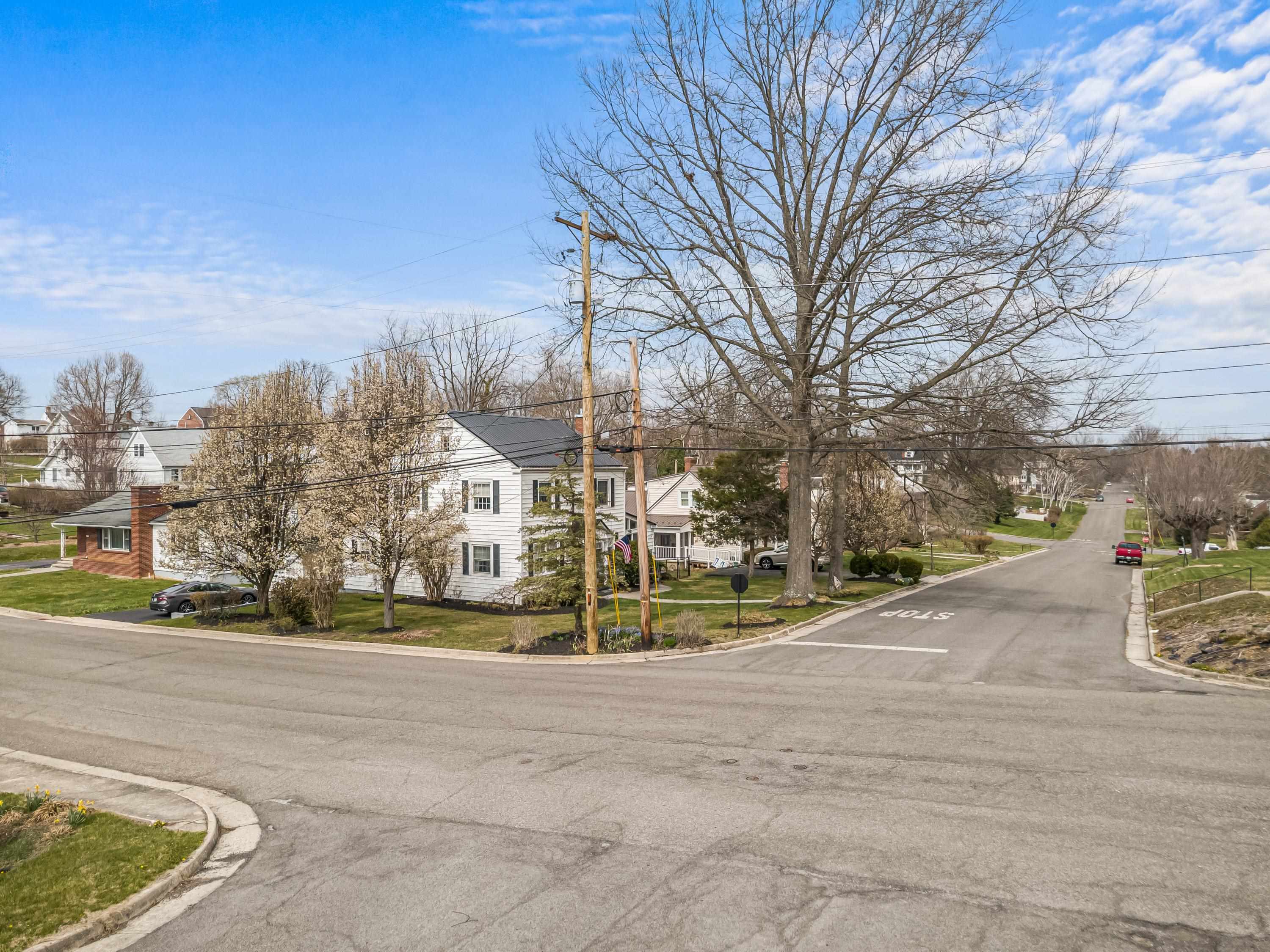 690 W Washington Street Wytheville VA 24382