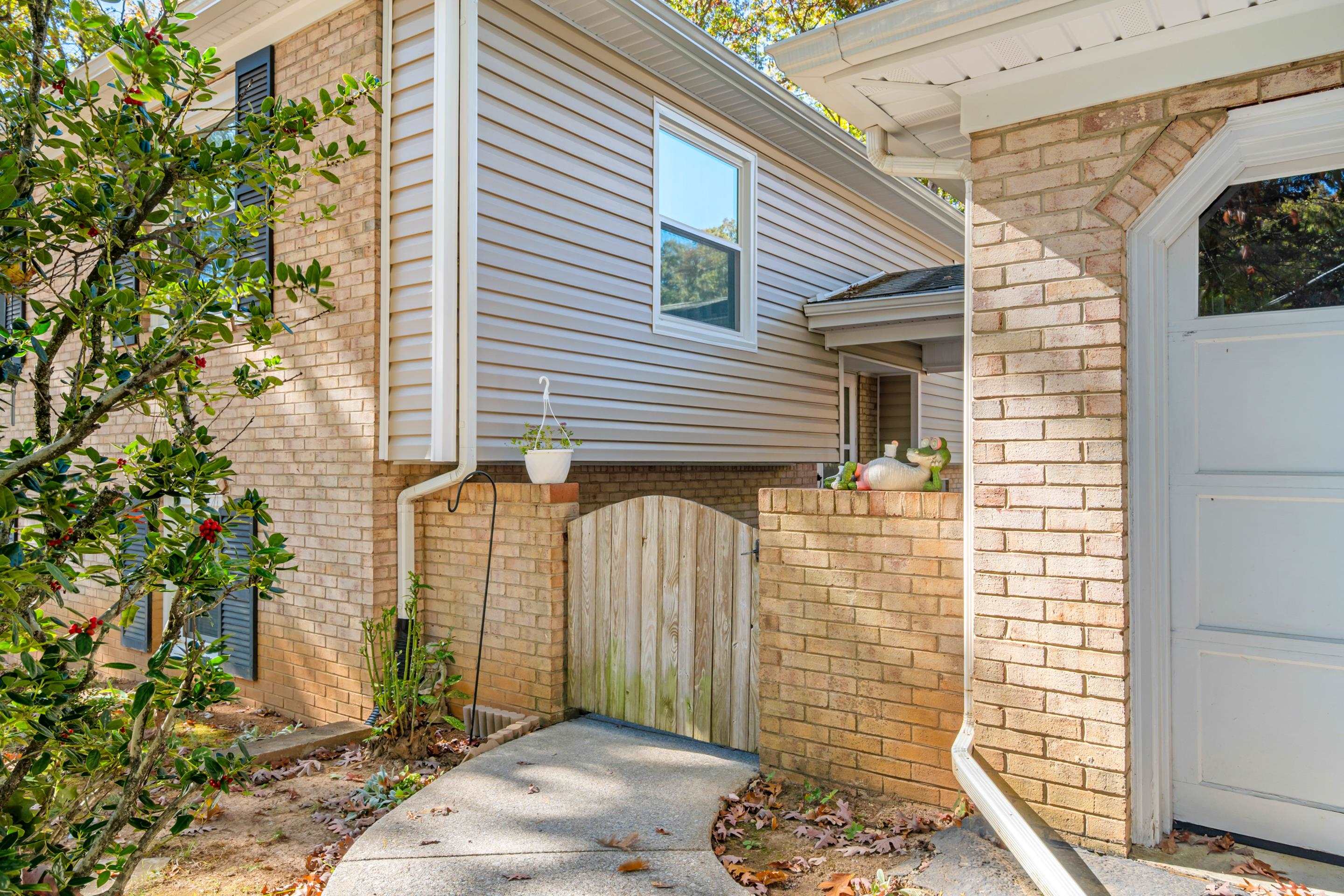 2926 Waxwing Circle Roanoke VA 24018