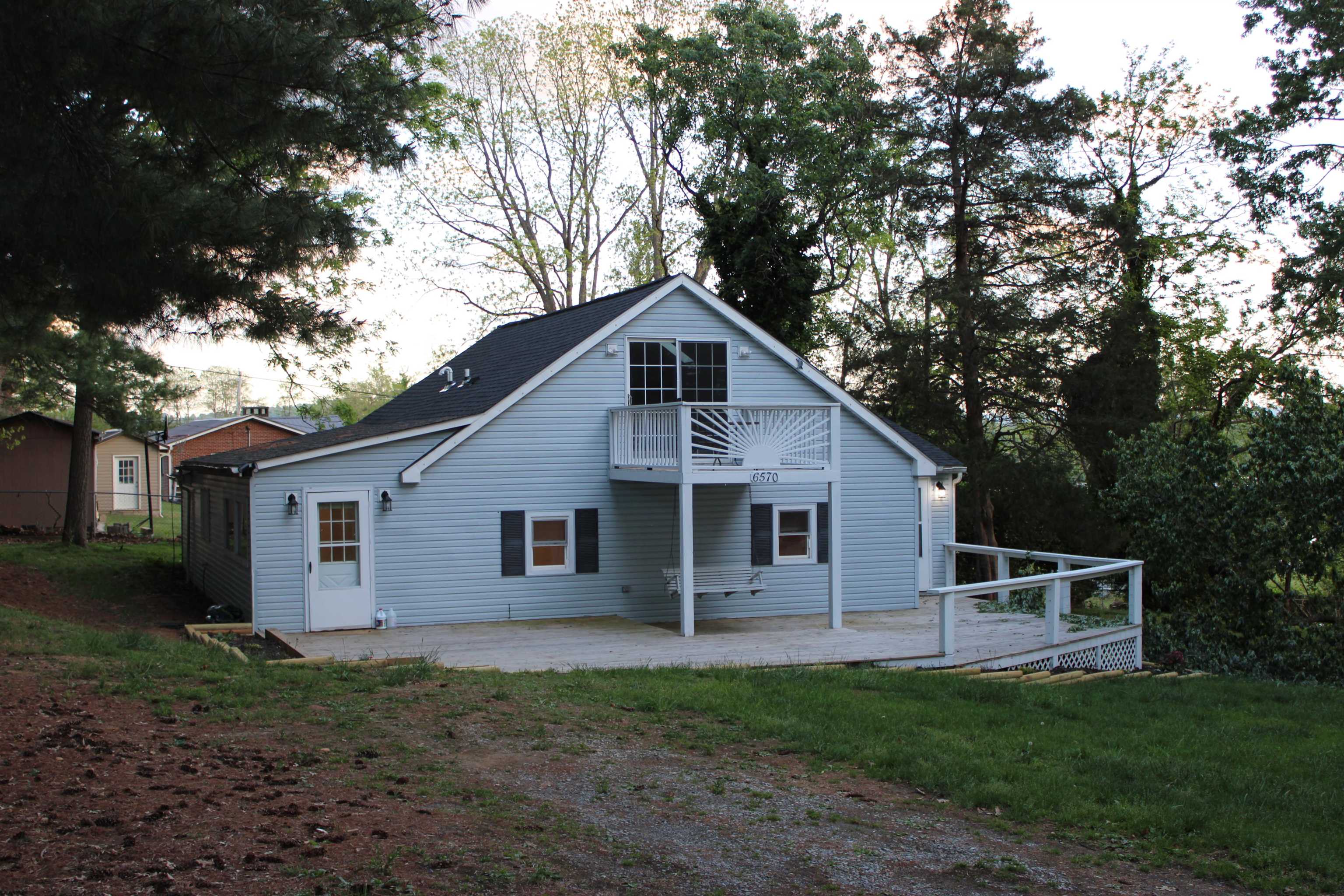 6570 Walnut Lane Fairlawn VA 24141